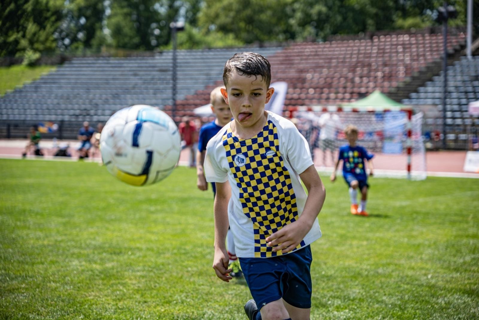 Zdjęcie w galerii na portalu naszraciborz.pl: Piłkarska reprezentacja Zugló w Raciborzu wiadomości z regionu