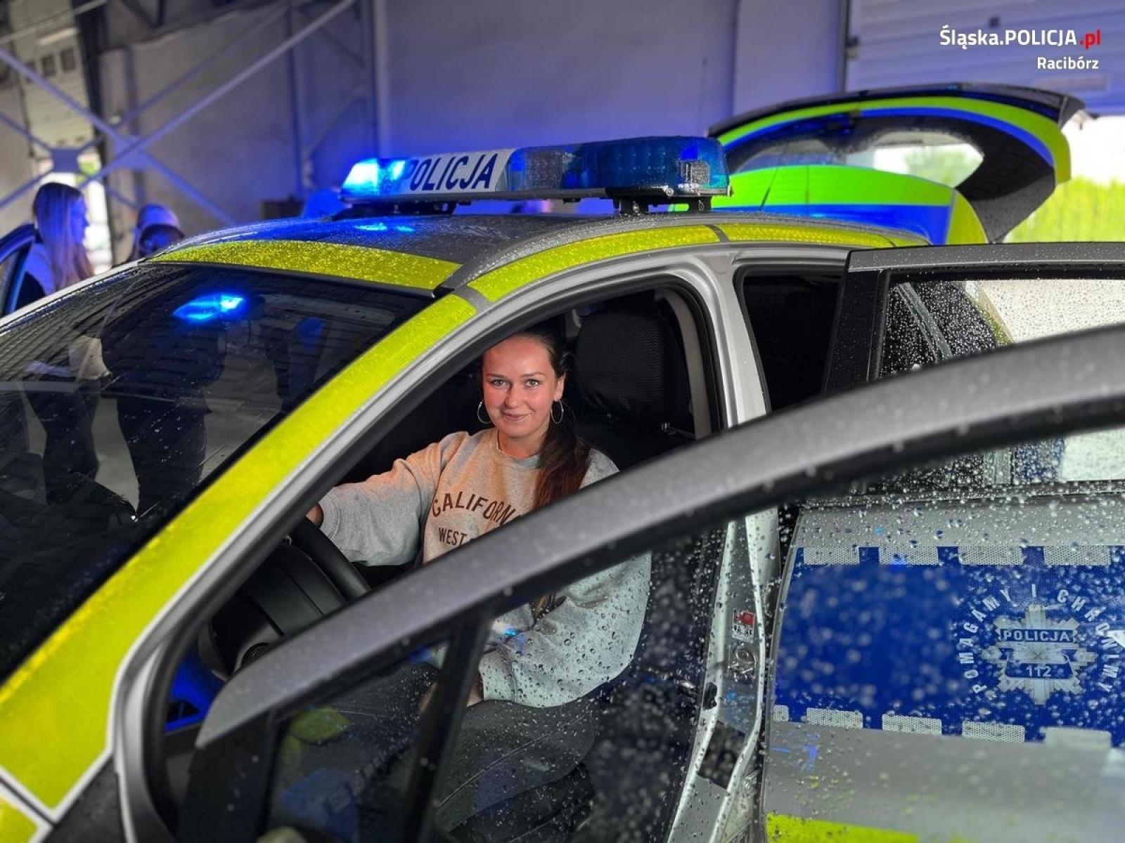 Zdjęcie w galerii na portalu naszraciborz.pl: Absolwenci odwiedzili Komendę Powiatową Policji w Raciborzu  wiadomości z regionu