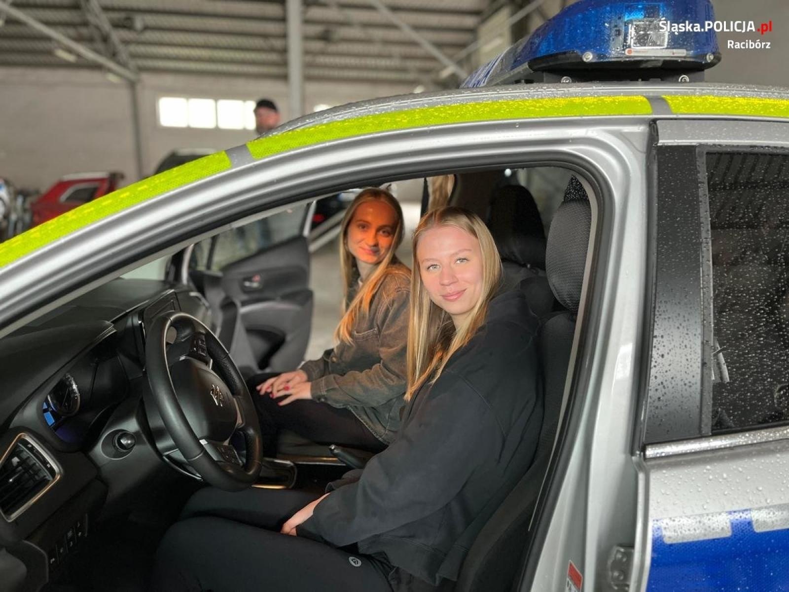 Zdjęcie w galerii na portalu naszraciborz.pl: Absolwenci odwiedzili Komendę Powiatową Policji w Raciborzu  wiadomości z regionu