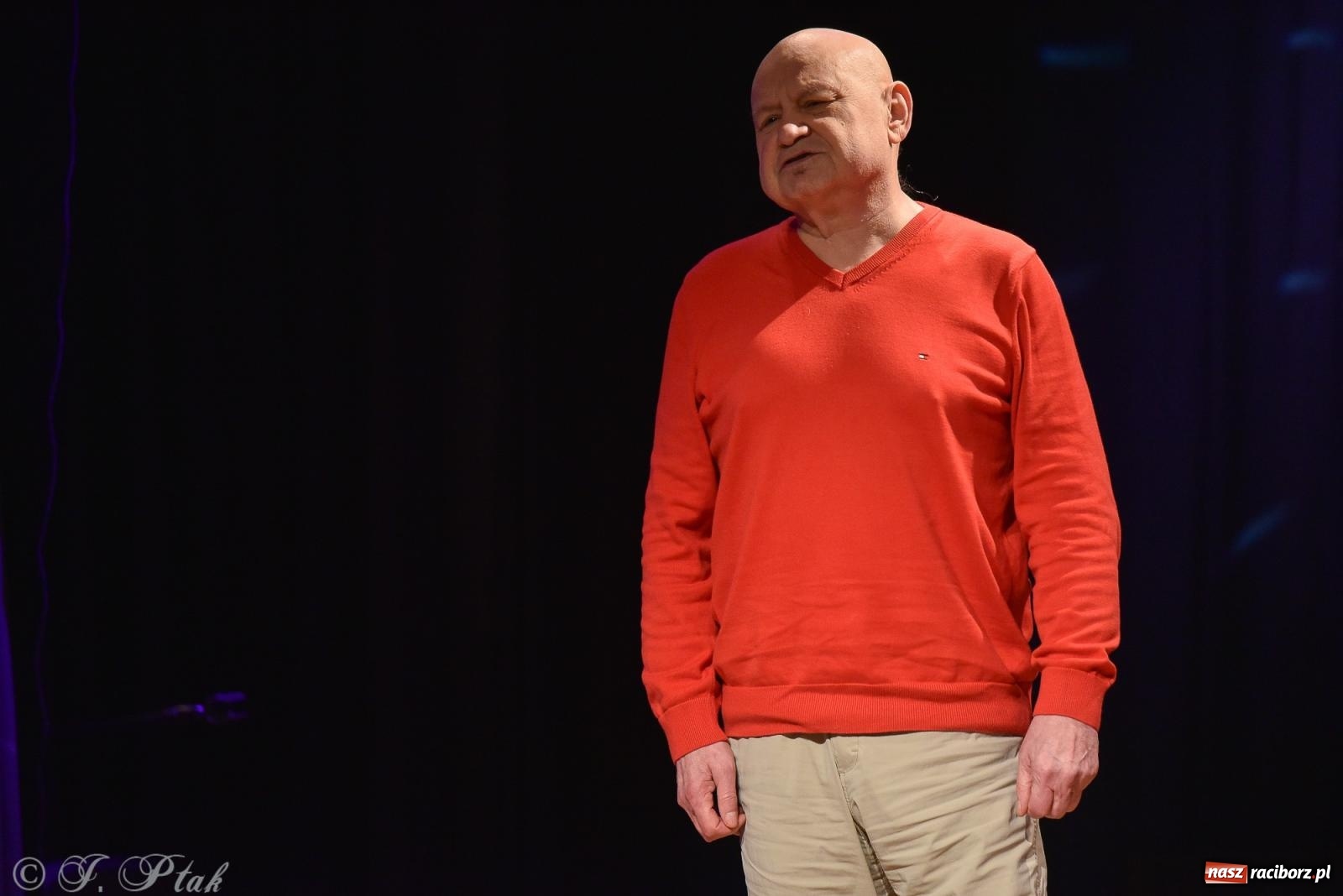 Zdjęcie w galerii na portalu naszraciborz.pl: Wieczorek muzyczno-poetycki w raciborskim MDK [FOTO i WIDEO] wiadomości z regionu