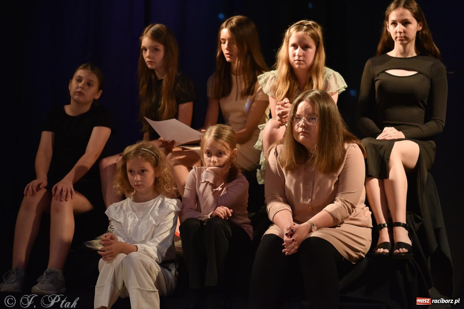 Zdjęcie w galerii na portalu naszraciborz.pl: Wieczorek muzyczno-poetycki w raciborskim MDK [FOTO i WIDEO] wiadomości z regionu