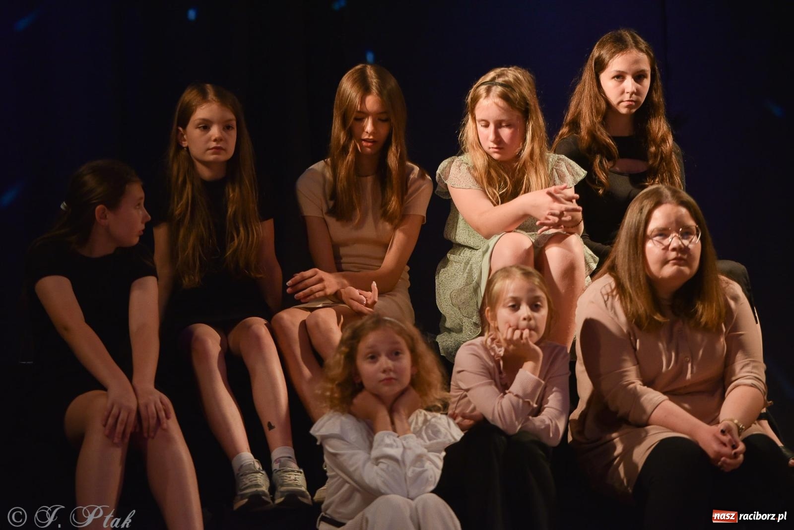 Zdjęcie w galerii na portalu naszraciborz.pl: Wieczorek muzyczno-poetycki w raciborskim MDK [FOTO i WIDEO] wiadomości z regionu