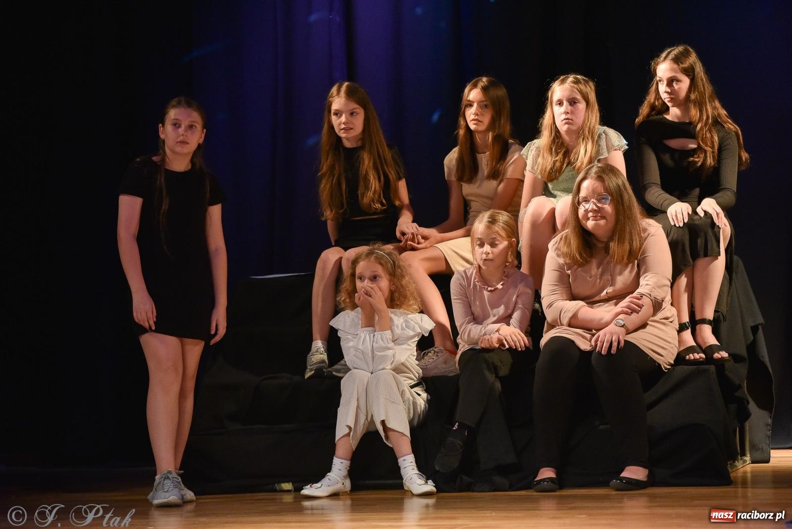 Zdjęcie w galerii na portalu naszraciborz.pl: Wieczorek muzyczno-poetycki w raciborskim MDK [FOTO i WIDEO] wiadomości z regionu