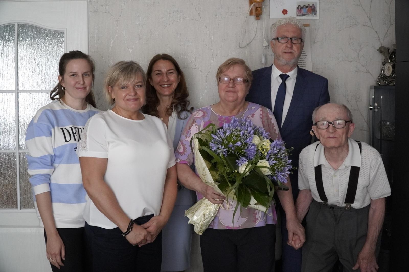 Zdjęcie w galerii na portalu naszraciborz.pl: Państwo Buczkowscy świętują jubileusz 55-lecia pożycia małżeńskiego wiadomości z regionu