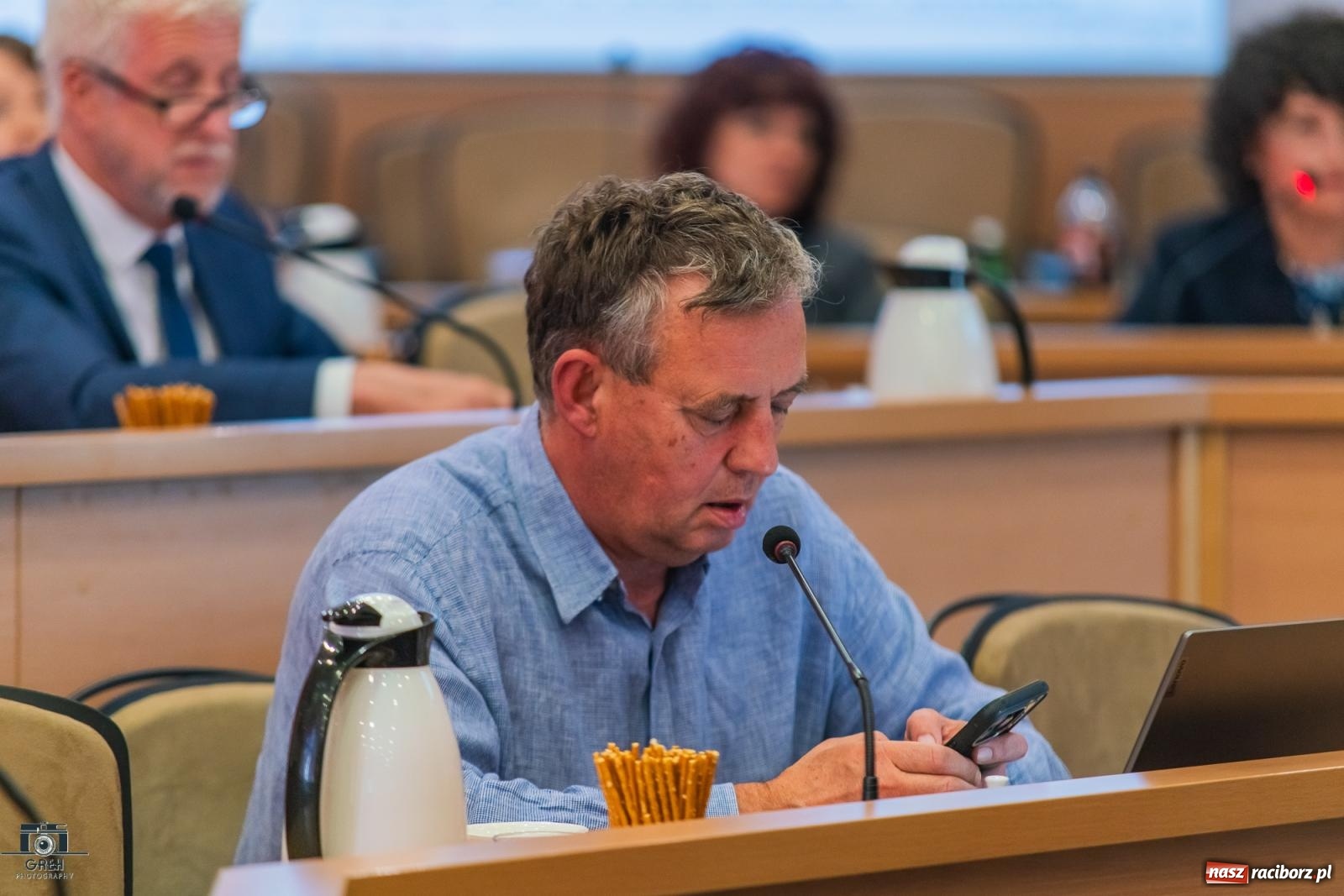 Zdjęcie w galerii na portalu naszraciborz.pl: Zamiast na oświetlenie kościoła, na podwyżki dla nauczycieli wiadomości z regionu