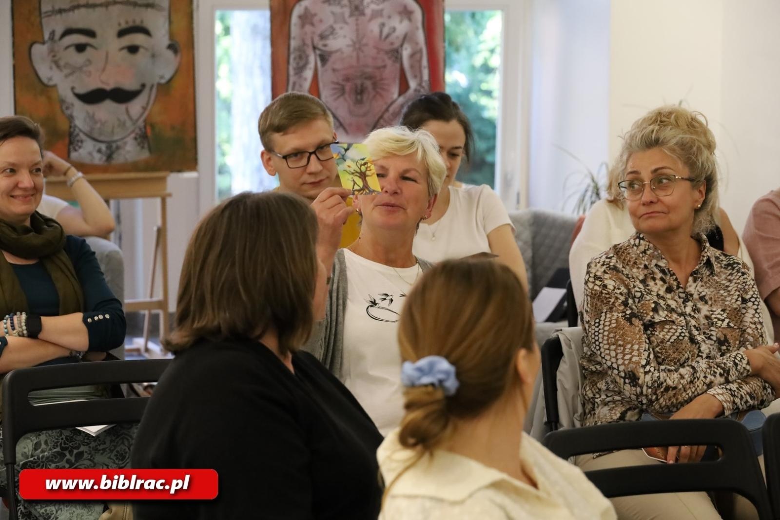 Zdjęcie w galerii na portalu naszraciborz.pl: Biblioteka z pasją: Patrycja Chomiczewska o sile nawyków wiadomości z regionu