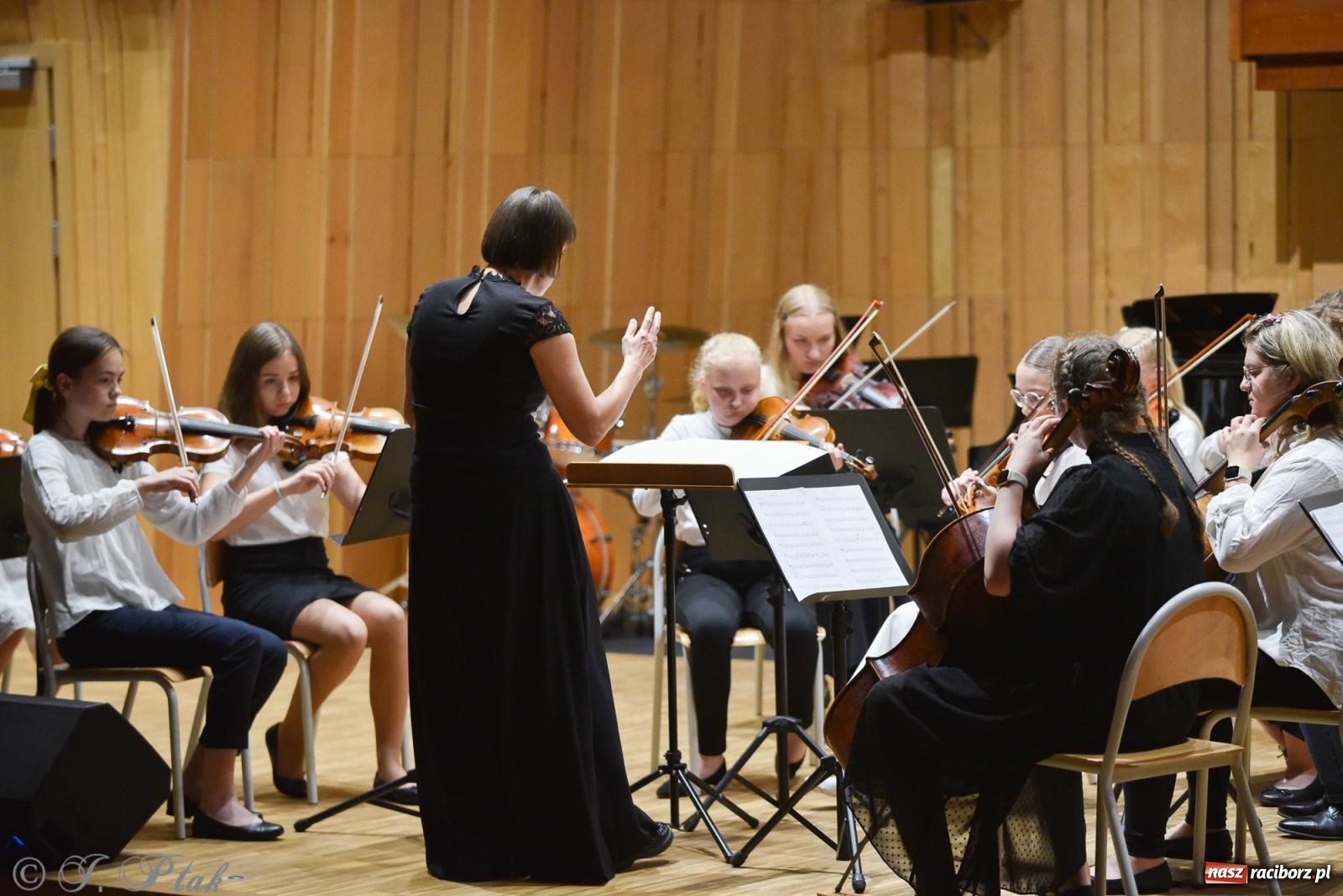 Zdjęcie w galerii na portalu naszraciborz.pl: Koncert Letni w raciborskiej szkole muzycznej wiadomości z regionu
