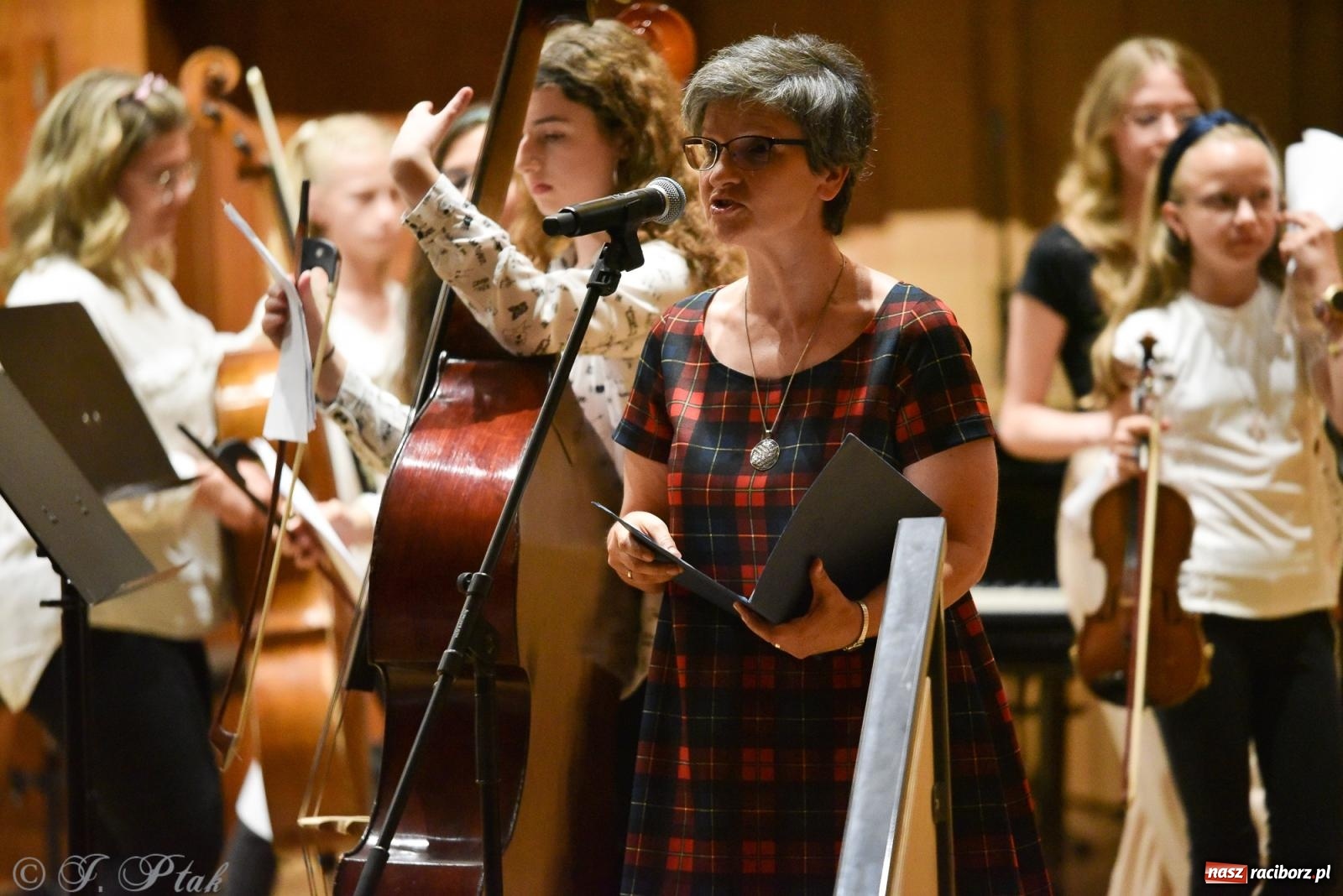 Zdjęcie w galerii na portalu naszraciborz.pl: Koncert Letni w raciborskiej szkole muzycznej wiadomości z regionu