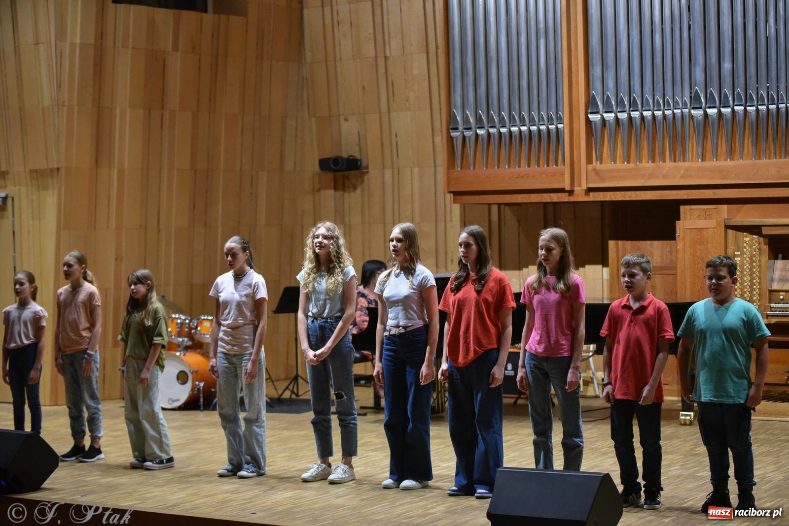 Zdjęcie w galerii na portalu naszraciborz.pl: Koncert Letni w raciborskiej szkole muzycznej wiadomości z regionu