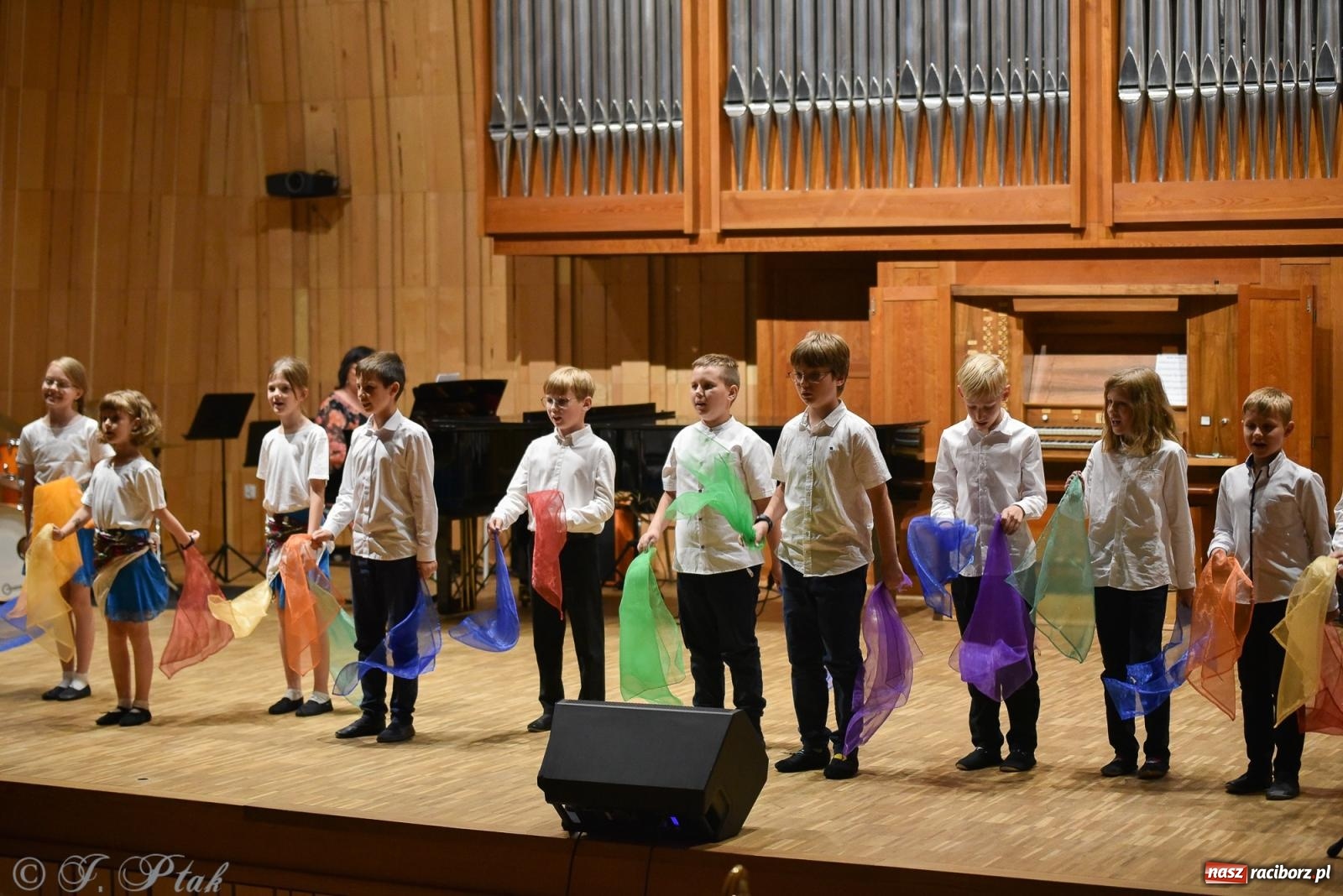 Zdjęcie w galerii na portalu naszraciborz.pl: Koncert Letni w raciborskiej szkole muzycznej wiadomości z regionu