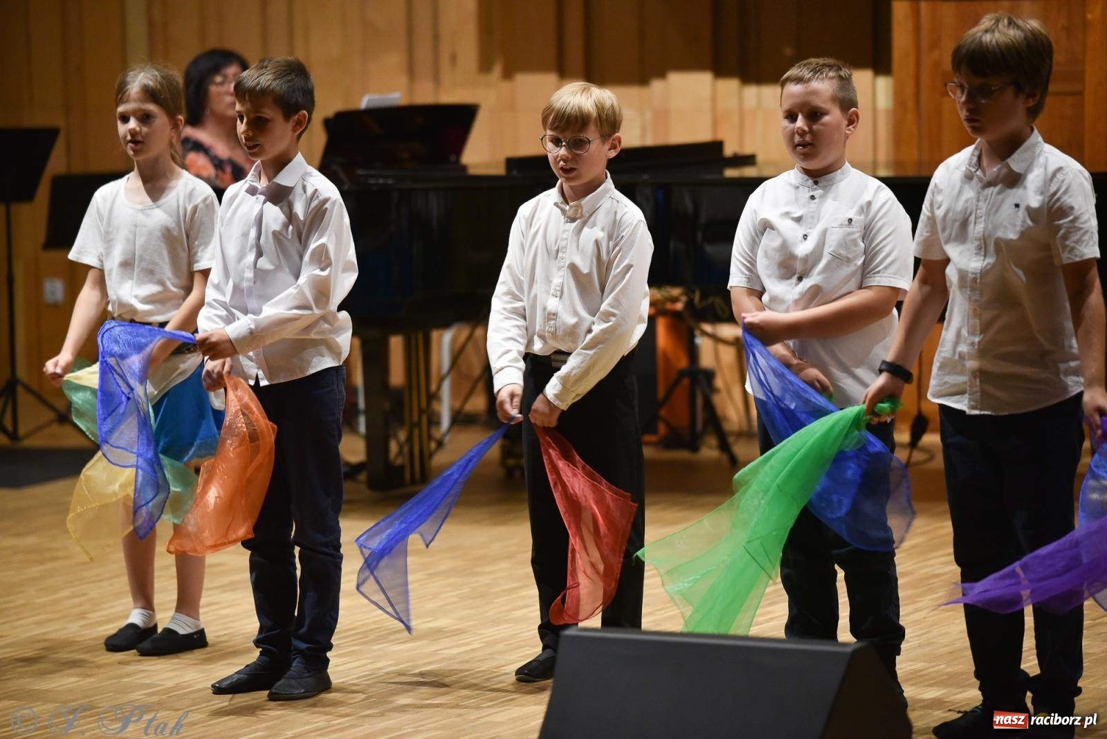 Zdjęcie w galerii na portalu naszraciborz.pl: Koncert Letni w raciborskiej szkole muzycznej wiadomości z regionu