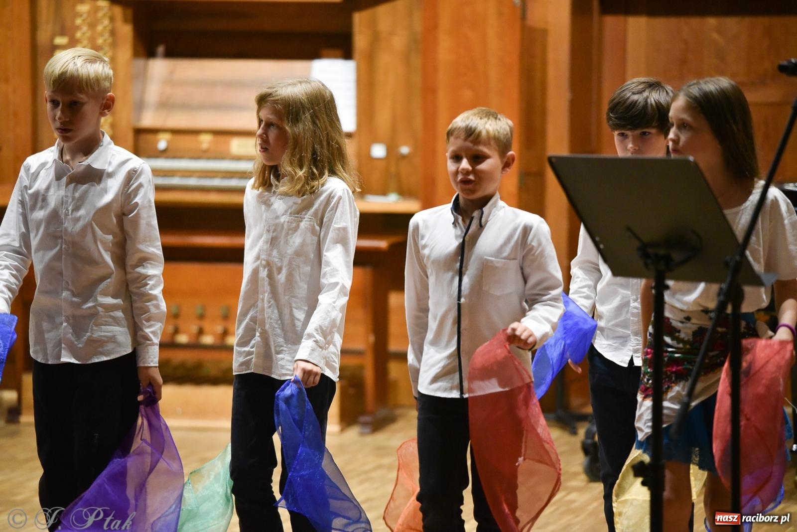Zdjęcie w galerii na portalu naszraciborz.pl: Koncert Letni w raciborskiej szkole muzycznej wiadomości z regionu