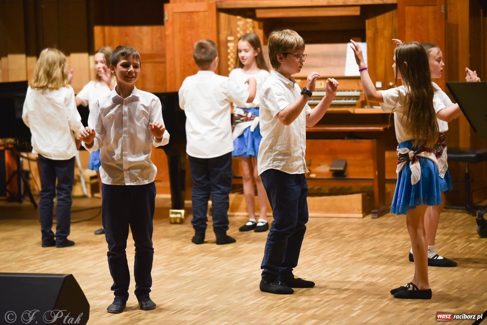 Zdjęcie w galerii na portalu naszraciborz.pl: Koncert Letni w raciborskiej szkole muzycznej wiadomości z regionu