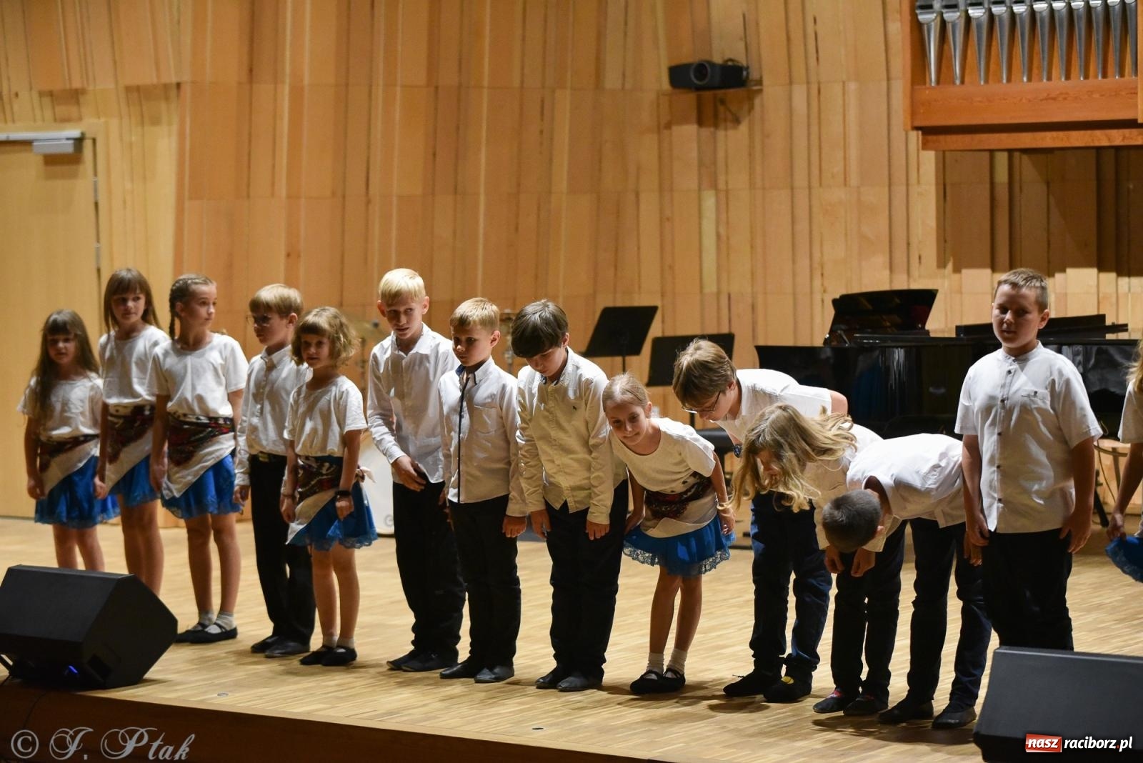 Zdjęcie w galerii na portalu naszraciborz.pl: Koncert Letni w raciborskiej szkole muzycznej wiadomości z regionu