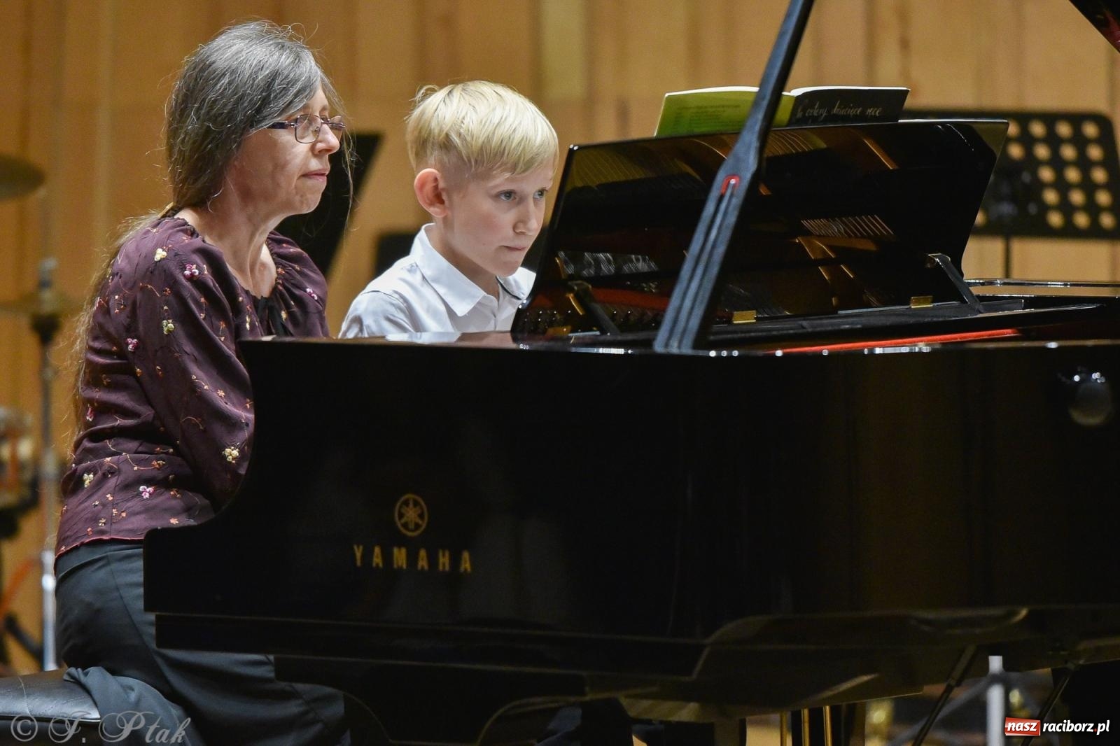 Zdjęcie w galerii na portalu naszraciborz.pl: Koncert Letni w raciborskiej szkole muzycznej wiadomości z regionu