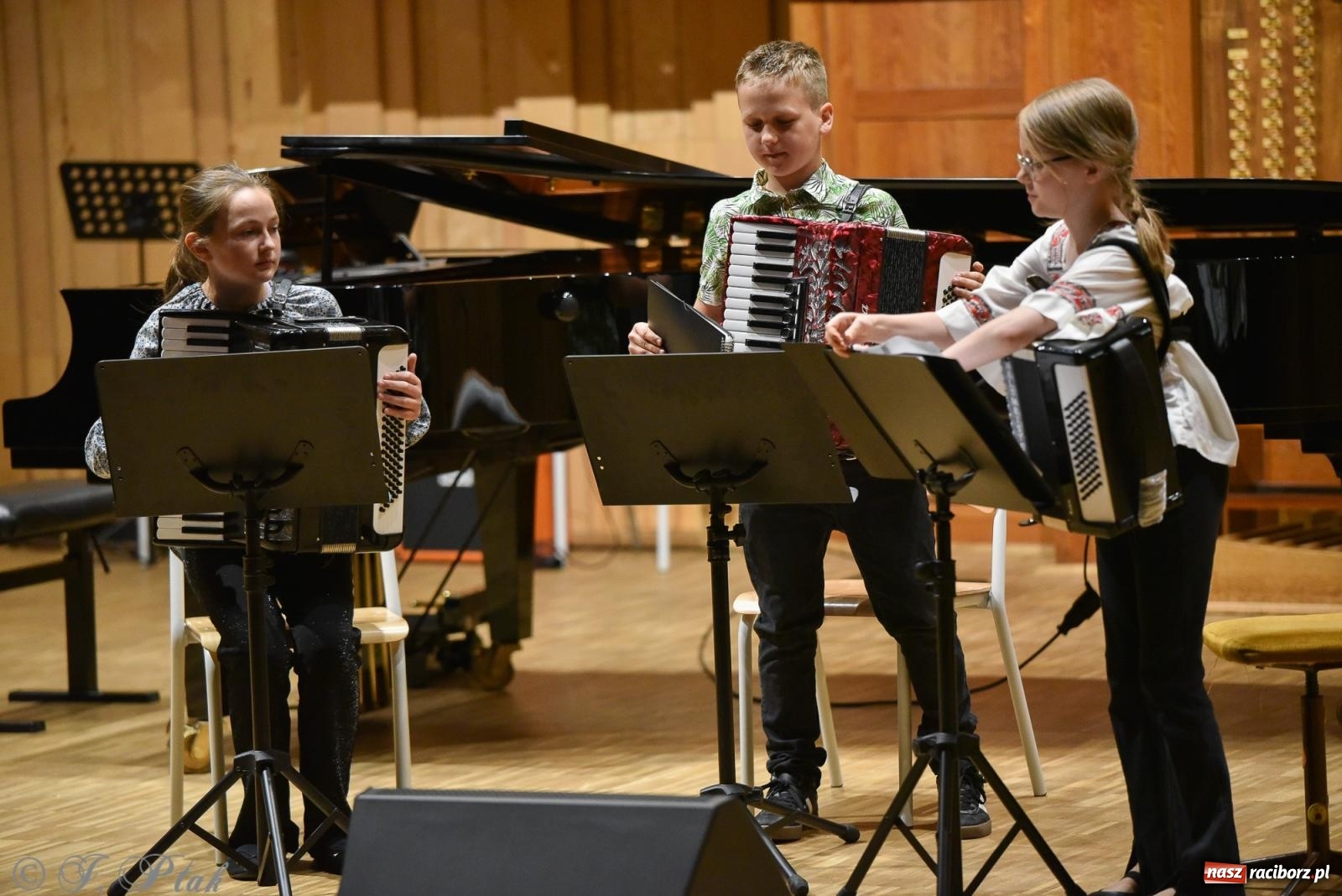 Zdjęcie w galerii na portalu naszraciborz.pl: Koncert Letni w raciborskiej szkole muzycznej wiadomości z regionu