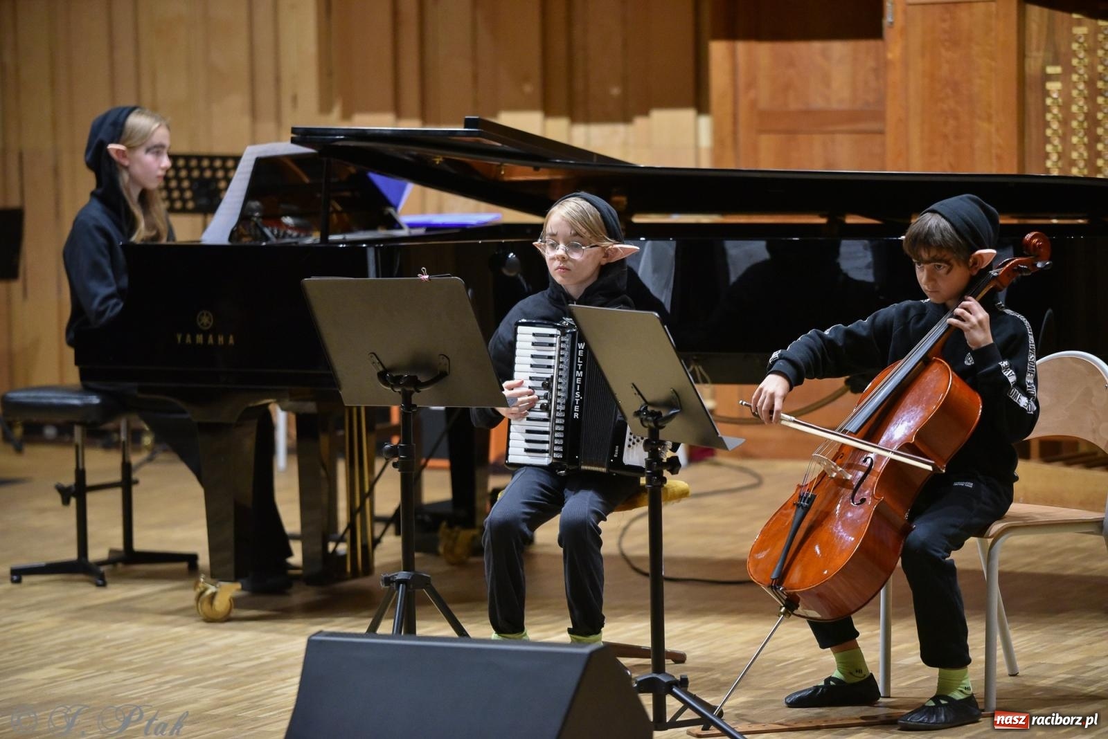 Zdjęcie w galerii na portalu naszraciborz.pl: Koncert Letni w raciborskiej szkole muzycznej wiadomości z regionu