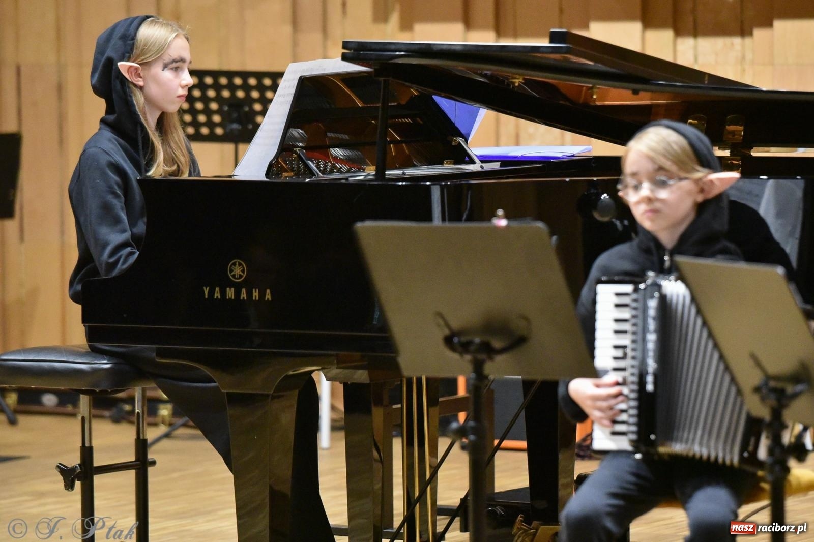 Zdjęcie w galerii na portalu naszraciborz.pl: Koncert Letni w raciborskiej szkole muzycznej wiadomości z regionu