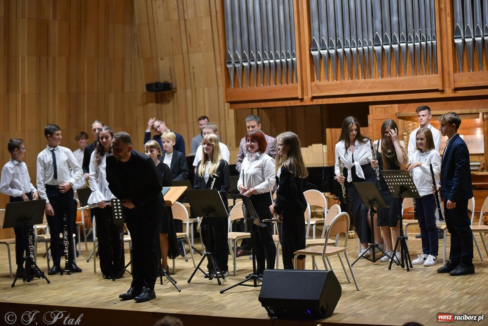 Zdjęcie w galerii na portalu naszraciborz.pl: Koncert Letni w raciborskiej szkole muzycznej wiadomości z regionu