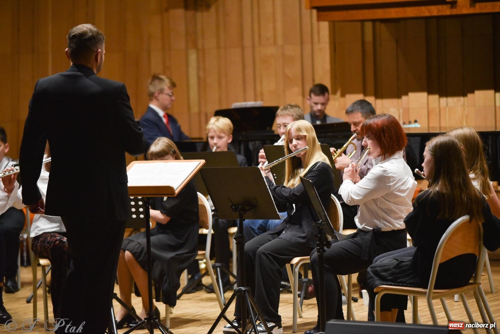 Zdjęcie w galerii na portalu naszraciborz.pl: Koncert Letni w raciborskiej szkole muzycznej wiadomości z regionu