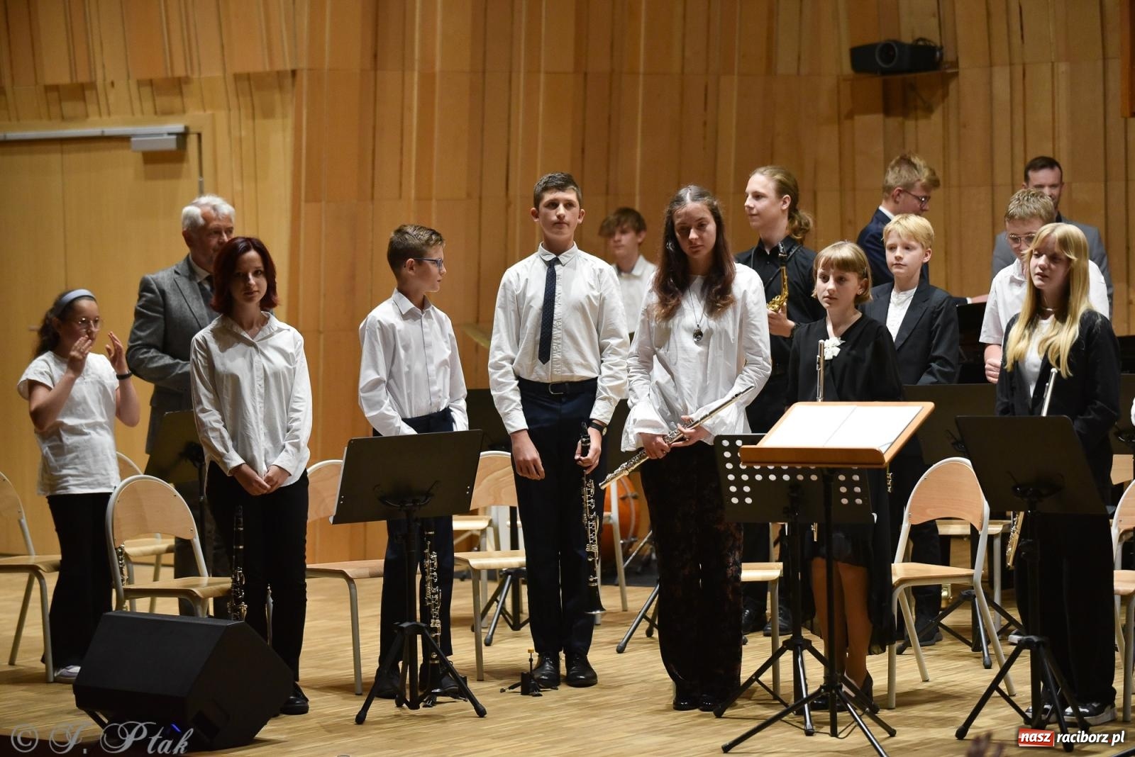 Zdjęcie w galerii na portalu naszraciborz.pl: Koncert Letni w raciborskiej szkole muzycznej wiadomości z regionu