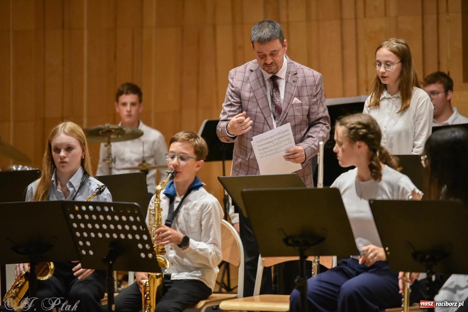 Zdjęcie w galerii na portalu naszraciborz.pl: Koncert Letni w raciborskiej szkole muzycznej wiadomości z regionu