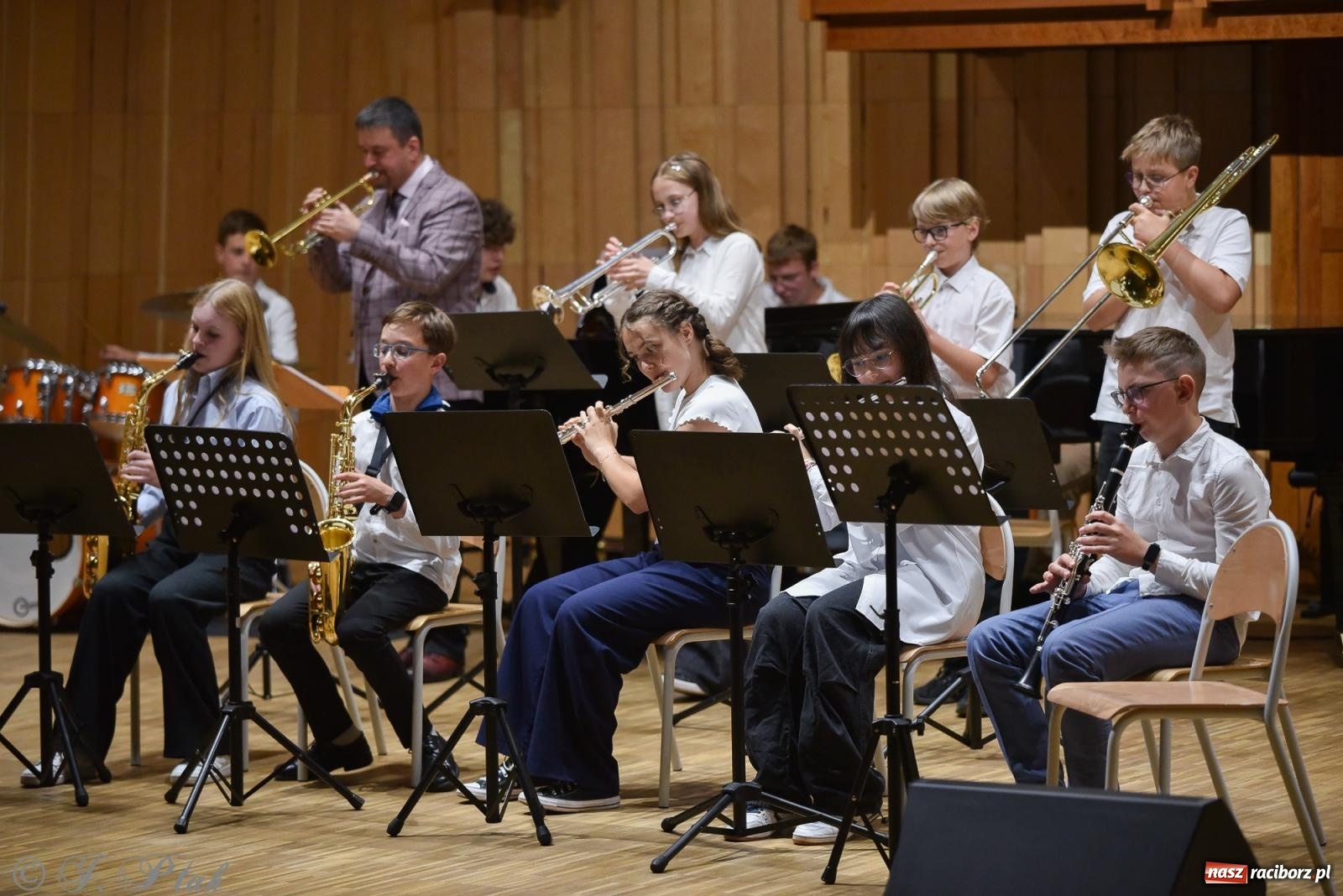 Zdjęcie w galerii na portalu naszraciborz.pl: Koncert Letni w raciborskiej szkole muzycznej wiadomości z regionu
