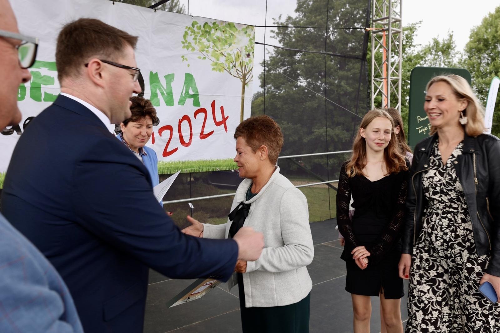 Zdjęcie w galerii na portalu naszraciborz.pl: Jubileusz 10. edycji Konkursu Zielona Pracownia. Wsparcie dla szkół z Raciborza wiadomości z regionu