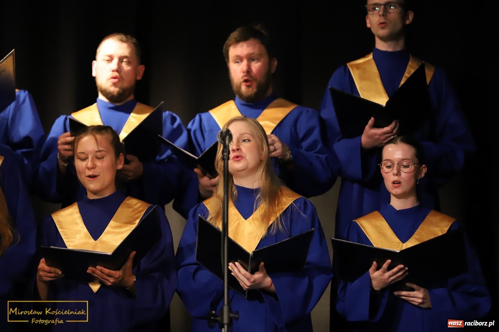 Zdjęcie w galerii na portalu naszraciborz.pl: Tańce i pieśni. Trojok Śląski w Strzesze [FOTO i WIDEO] wiadomości z regionu