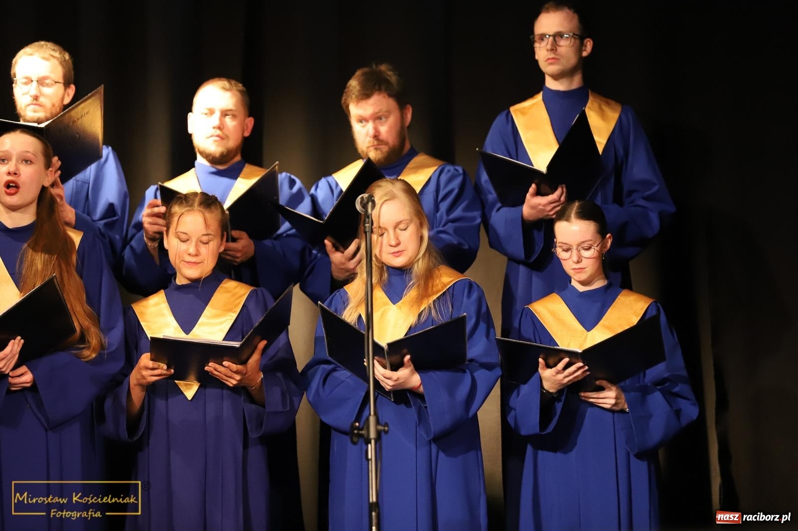 Zdjęcie w galerii na portalu naszraciborz.pl: Tańce i pieśni. Trojok Śląski w Strzesze [FOTO i WIDEO] wiadomości z regionu
