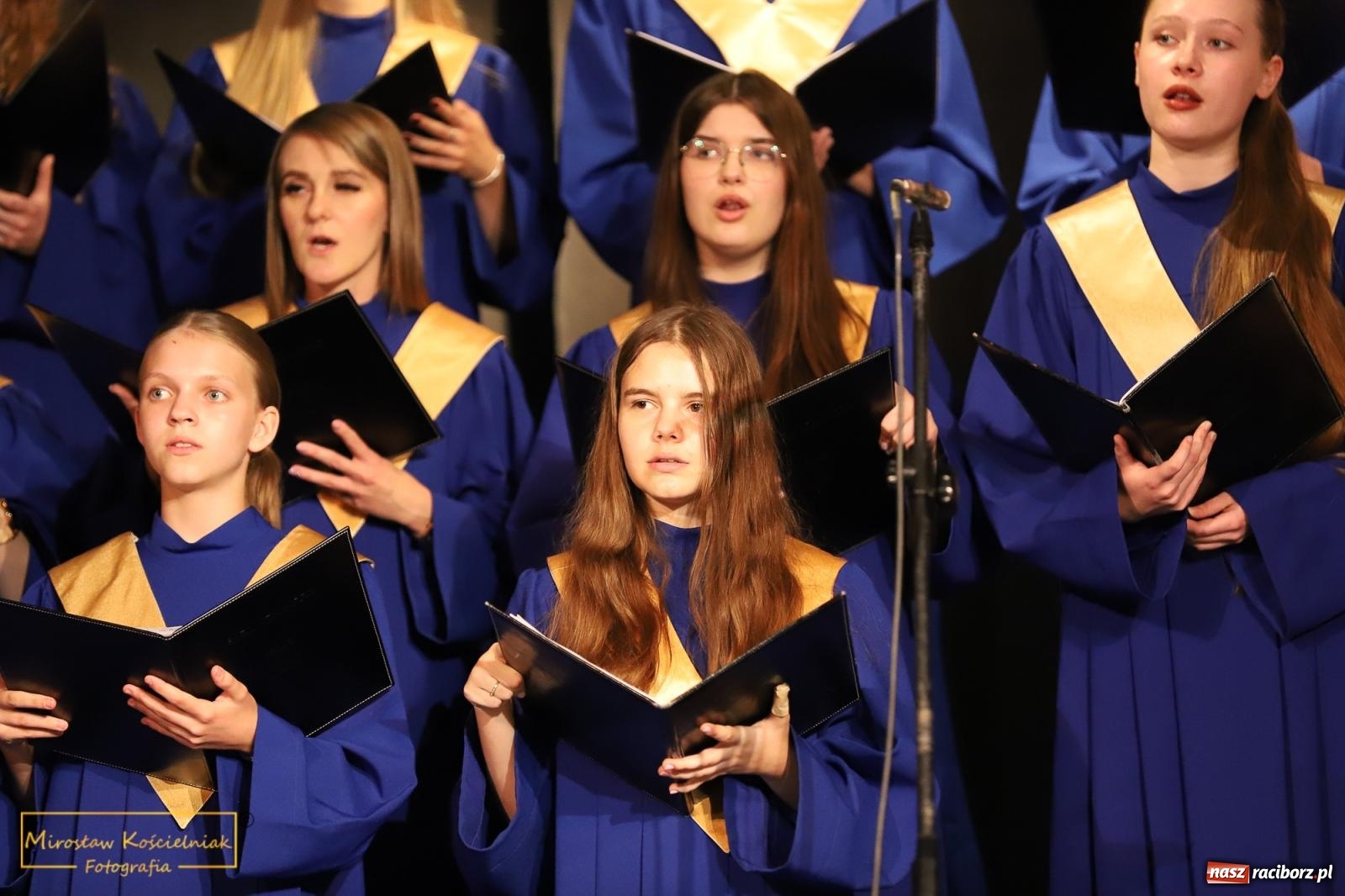 Zdjęcie w galerii na portalu naszraciborz.pl: Tańce i pieśni. Trojok Śląski w Strzesze [FOTO i WIDEO] wiadomości z regionu