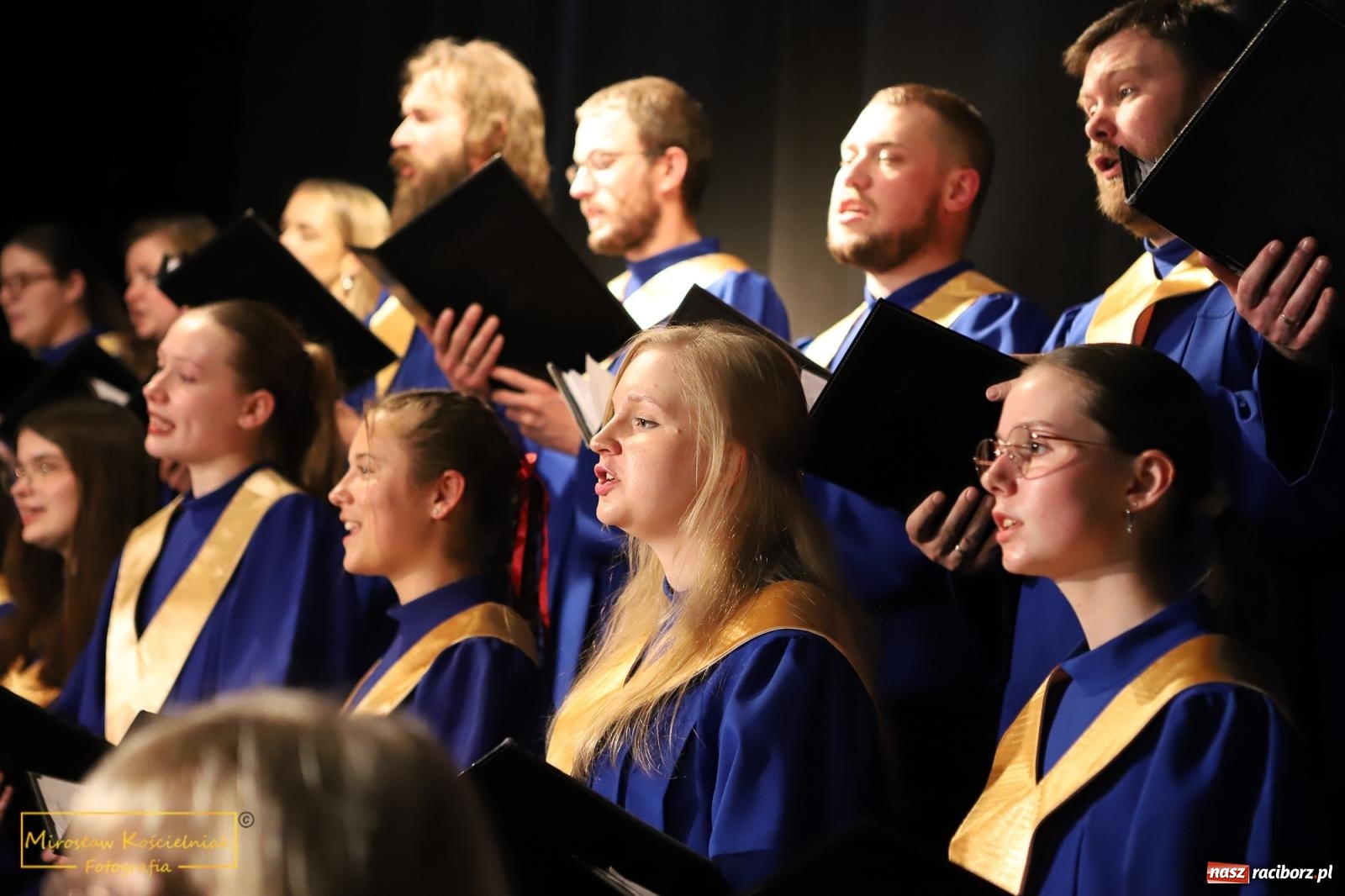 Zdjęcie w galerii na portalu naszraciborz.pl: Tańce i pieśni. Trojok Śląski w Strzesze [FOTO i WIDEO] wiadomości z regionu