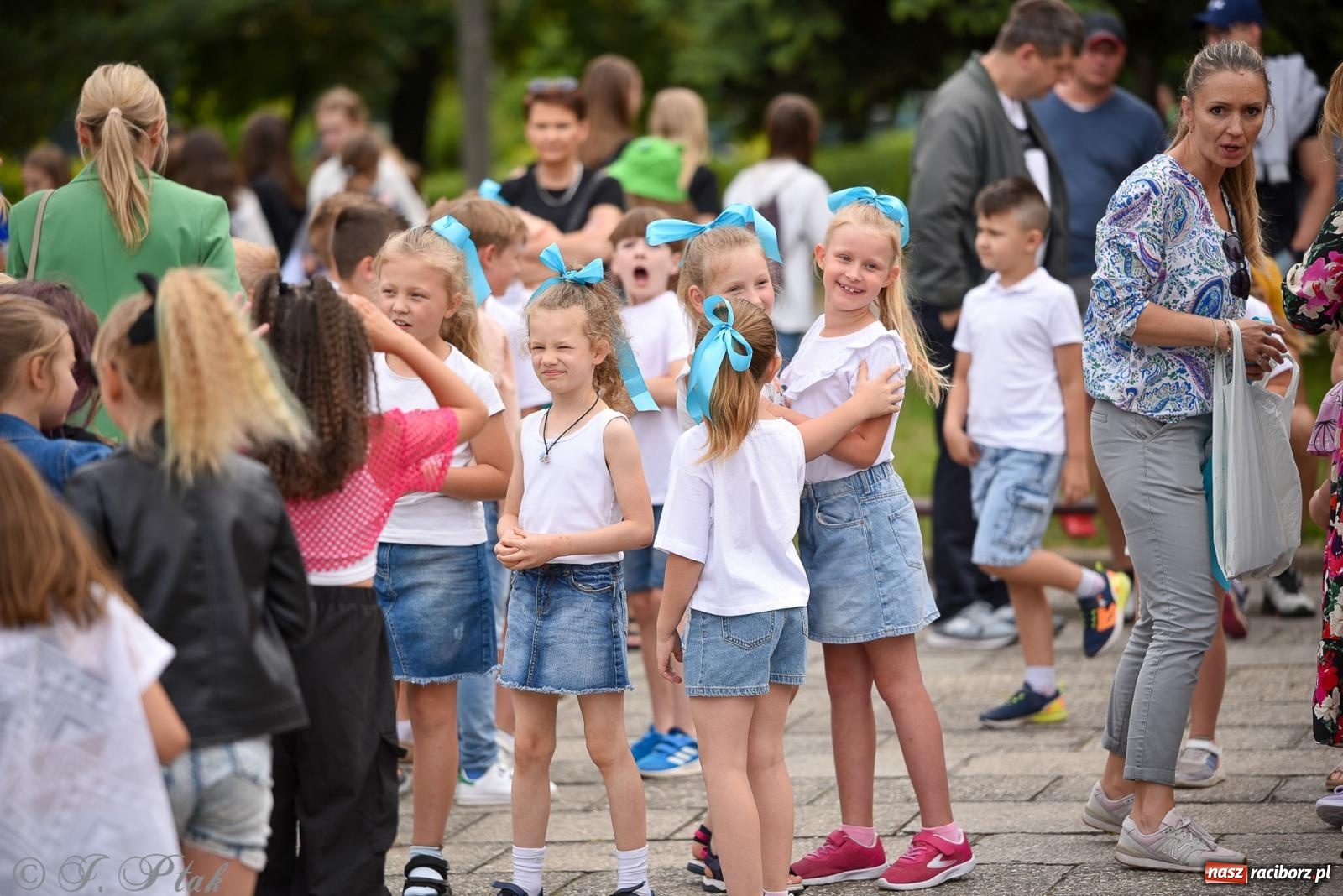 Zdjęcie w galerii na portalu naszraciborz.pl: Piętnastka festynem rodzinnym żegna rok szkolny wiadomości z regionu
