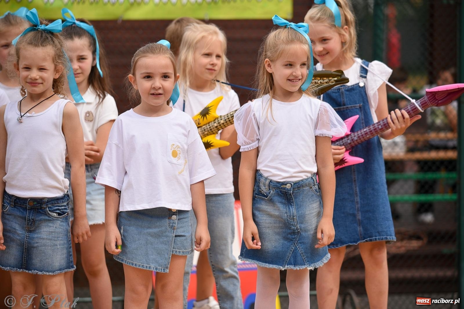 Zdjęcie w galerii na portalu naszraciborz.pl: Piętnastka festynem rodzinnym żegna rok szkolny wiadomości z regionu