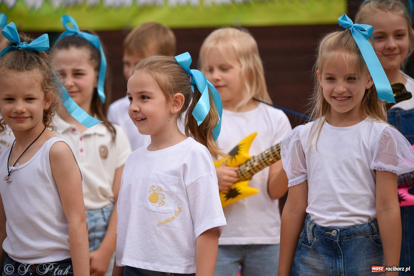 Zdjęcie w galerii na portalu naszraciborz.pl: Piętnastka festynem rodzinnym żegna rok szkolny wiadomości z regionu