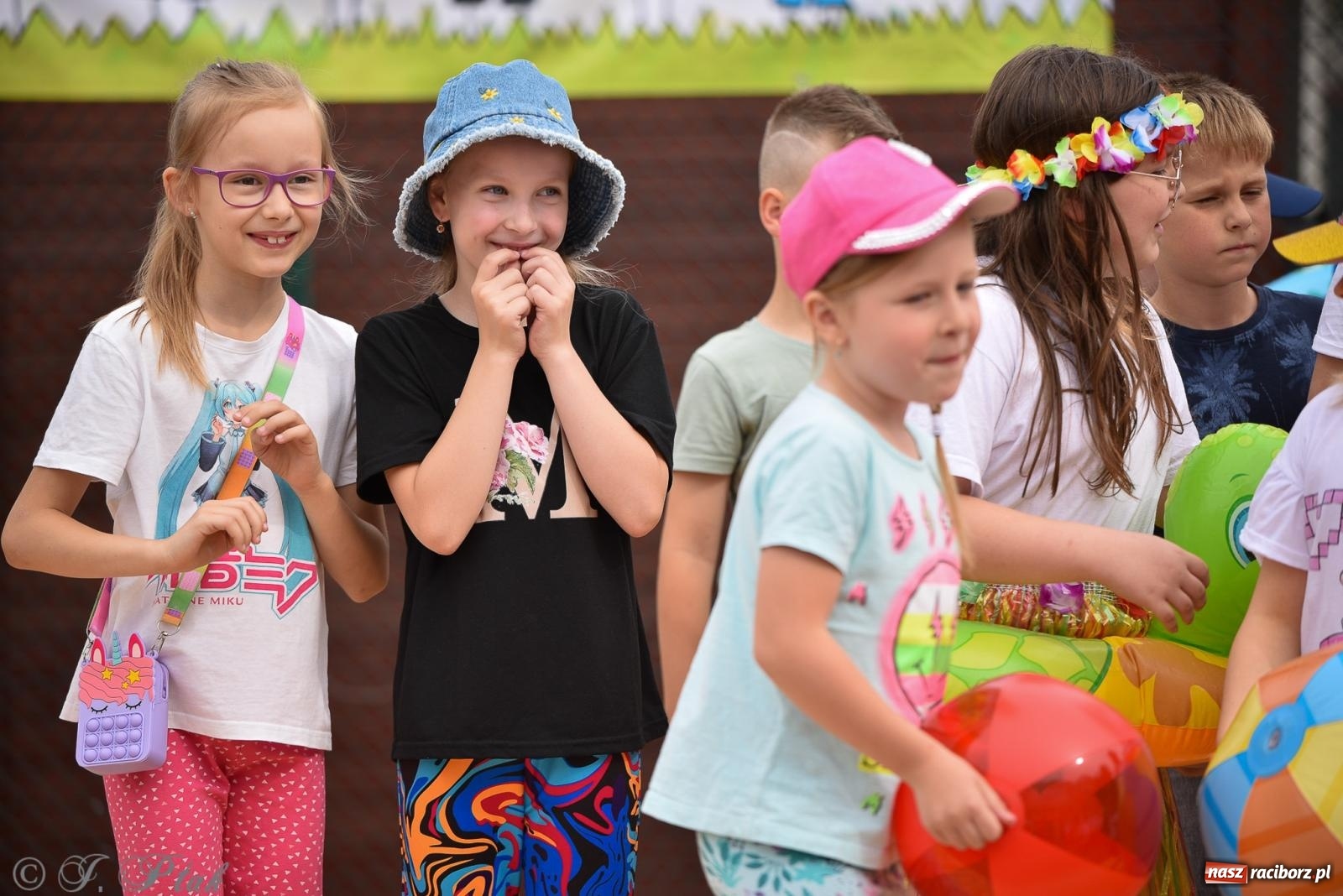 Zdjęcie w galerii na portalu naszraciborz.pl: Piętnastka festynem rodzinnym żegna rok szkolny wiadomości z regionu
