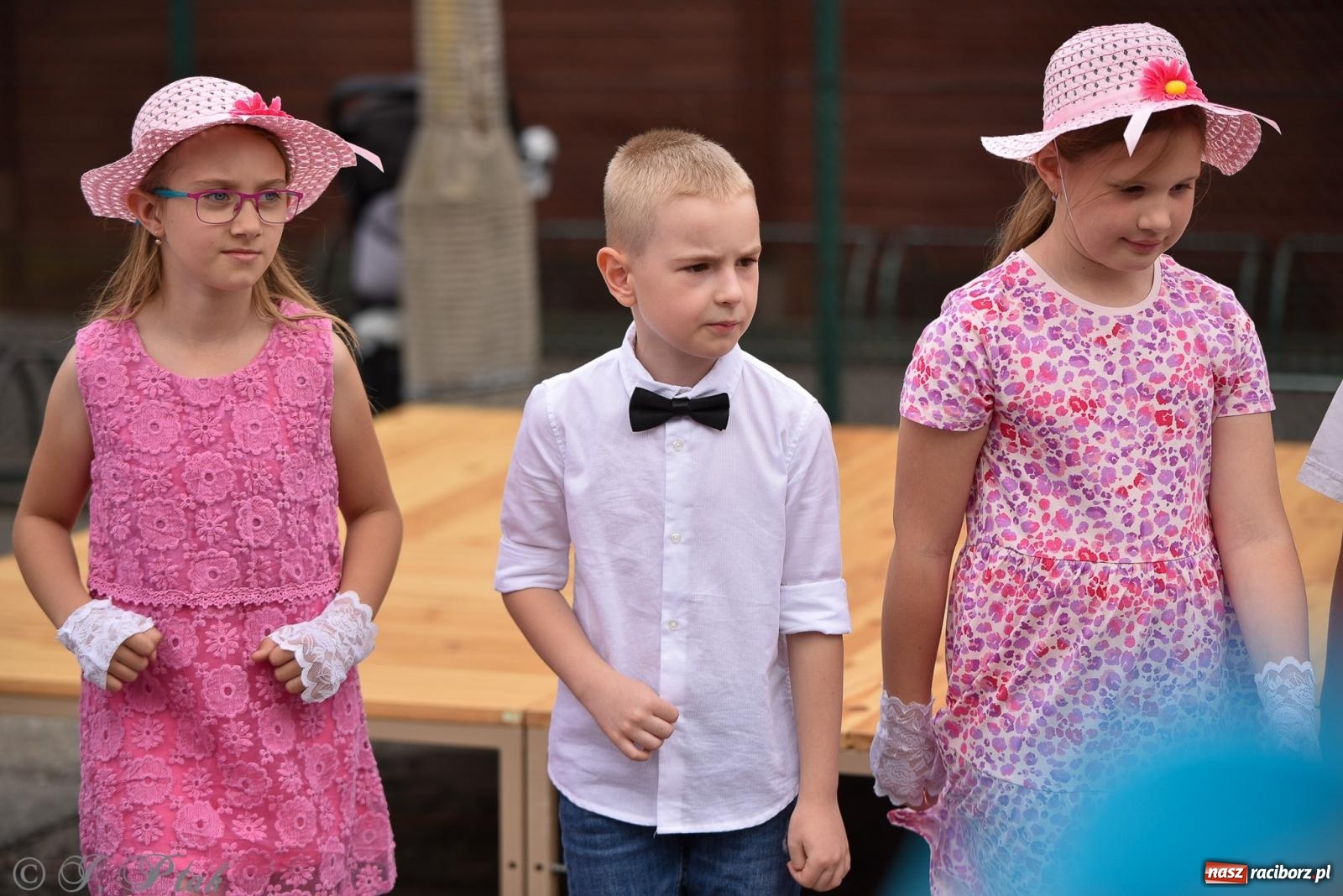 Zdjęcie w galerii na portalu naszraciborz.pl: Piętnastka festynem rodzinnym żegna rok szkolny wiadomości z regionu