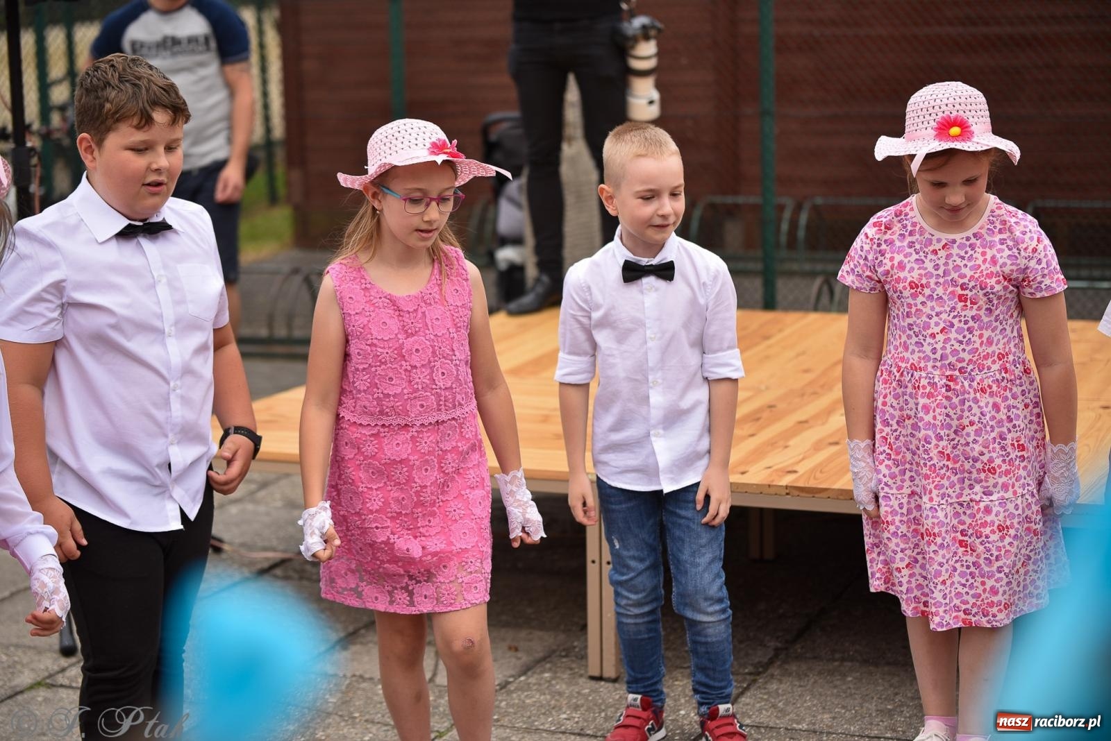 Zdjęcie w galerii na portalu naszraciborz.pl: Piętnastka festynem rodzinnym żegna rok szkolny wiadomości z regionu