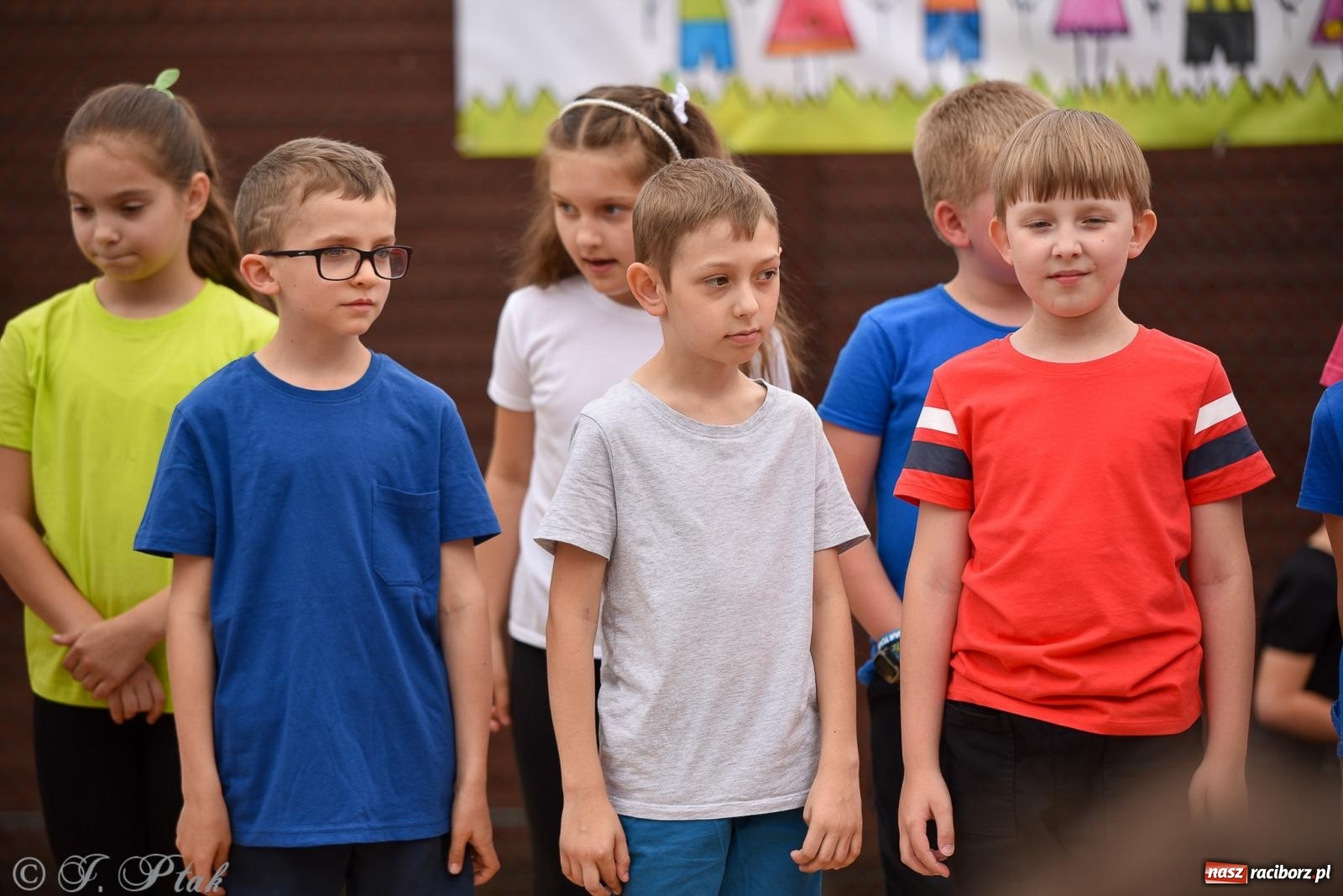 Zdjęcie w galerii na portalu naszraciborz.pl: Piętnastka festynem rodzinnym żegna rok szkolny wiadomości z regionu