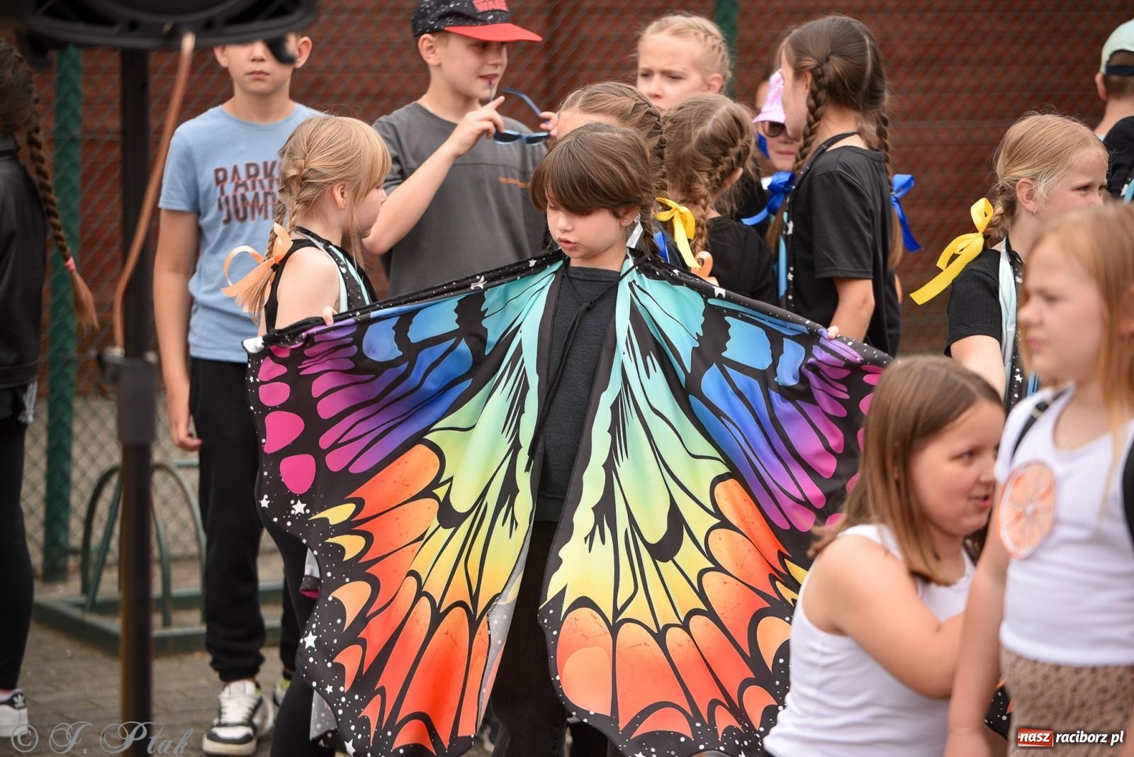 Zdjęcie w galerii na portalu naszraciborz.pl: Piętnastka festynem rodzinnym żegna rok szkolny wiadomości z regionu