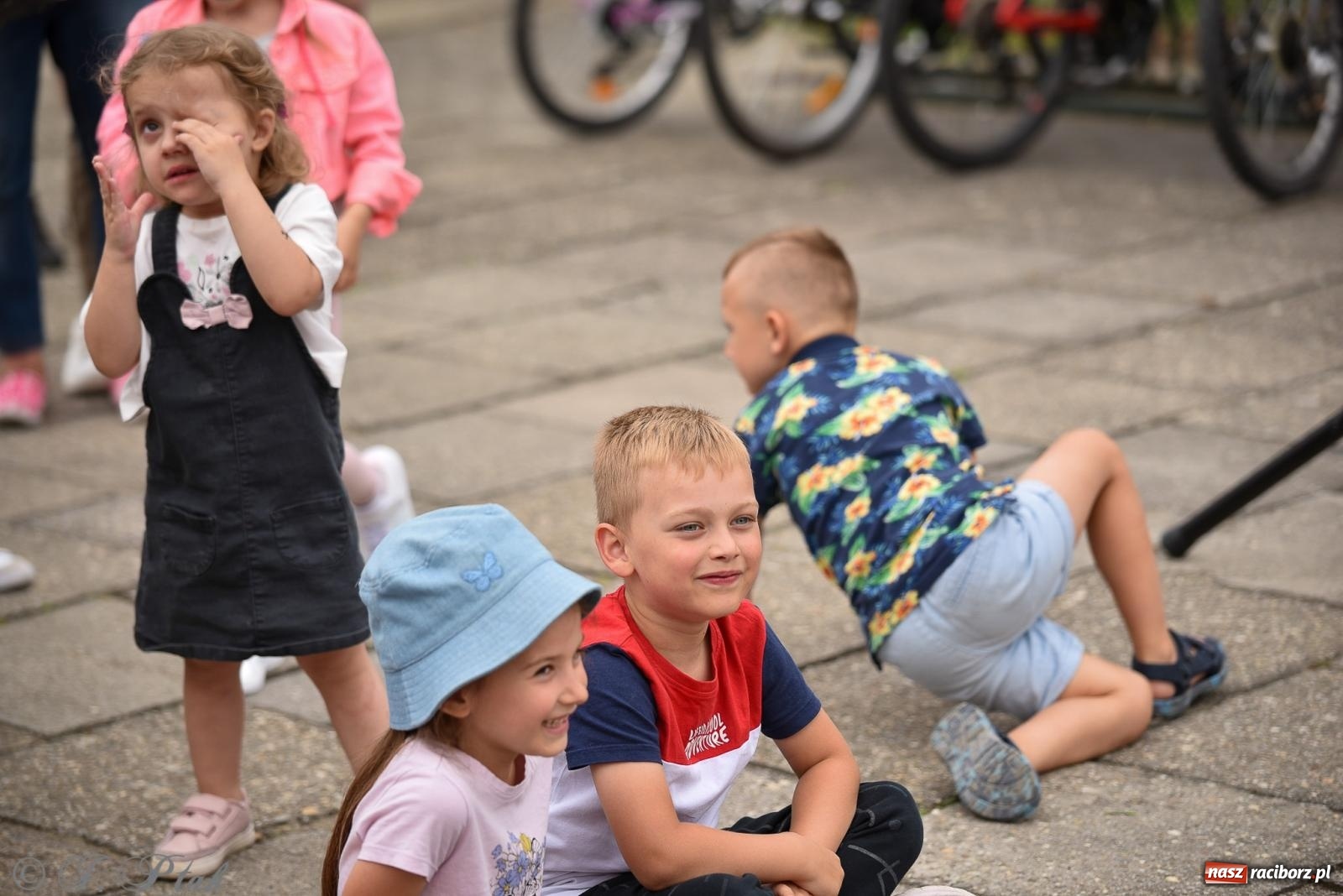 Zdjęcie w galerii na portalu naszraciborz.pl: Piętnastka festynem rodzinnym żegna rok szkolny wiadomości z regionu