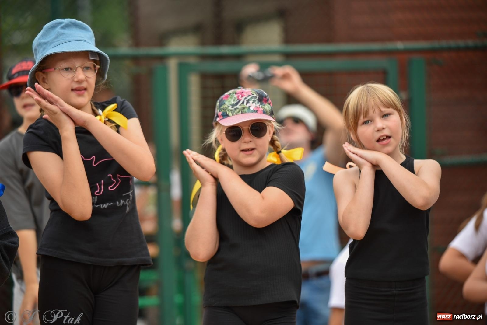 Zdjęcie w galerii na portalu naszraciborz.pl: Piętnastka festynem rodzinnym żegna rok szkolny wiadomości z regionu
