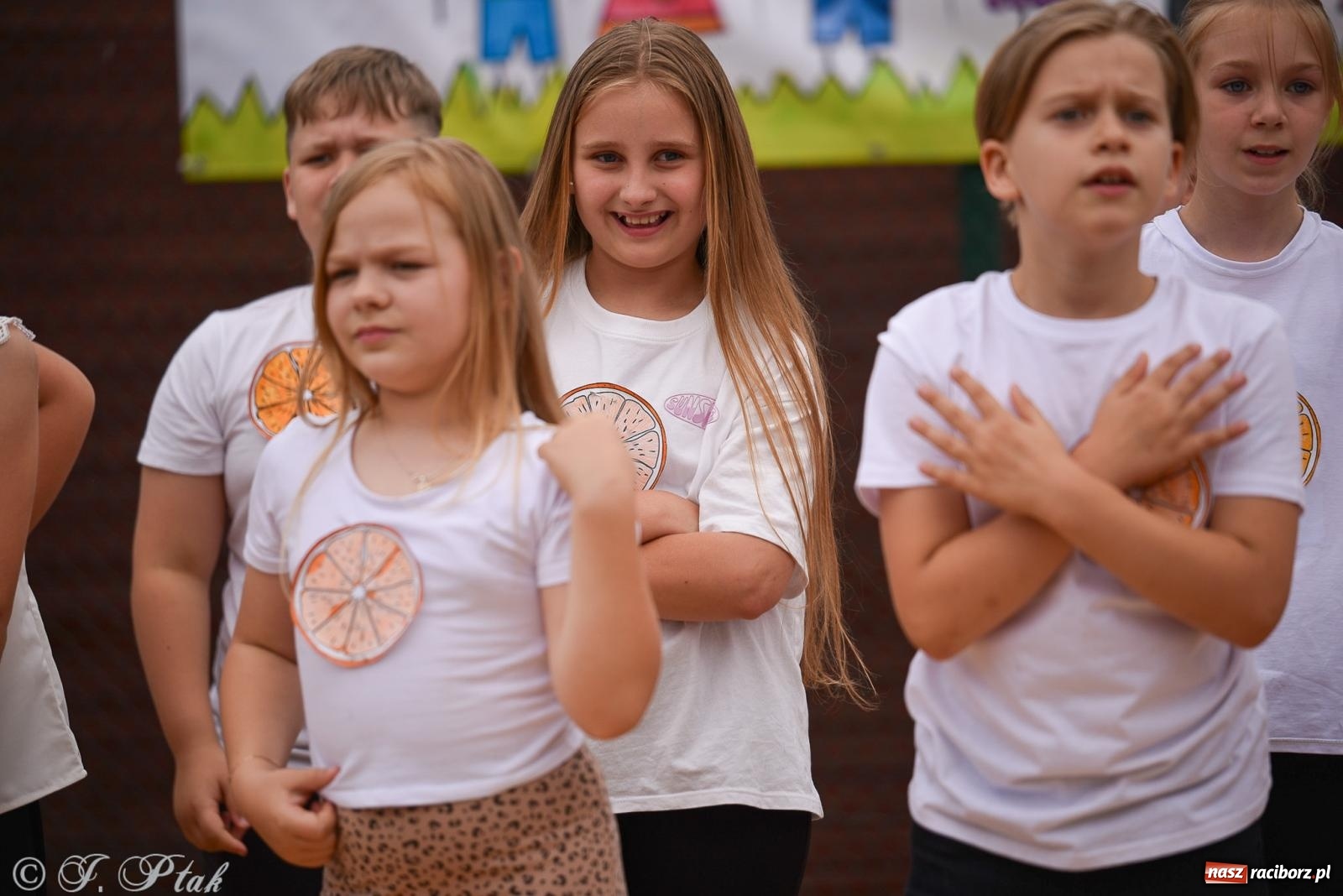 Zdjęcie w galerii na portalu naszraciborz.pl: Piętnastka festynem rodzinnym żegna rok szkolny wiadomości z regionu