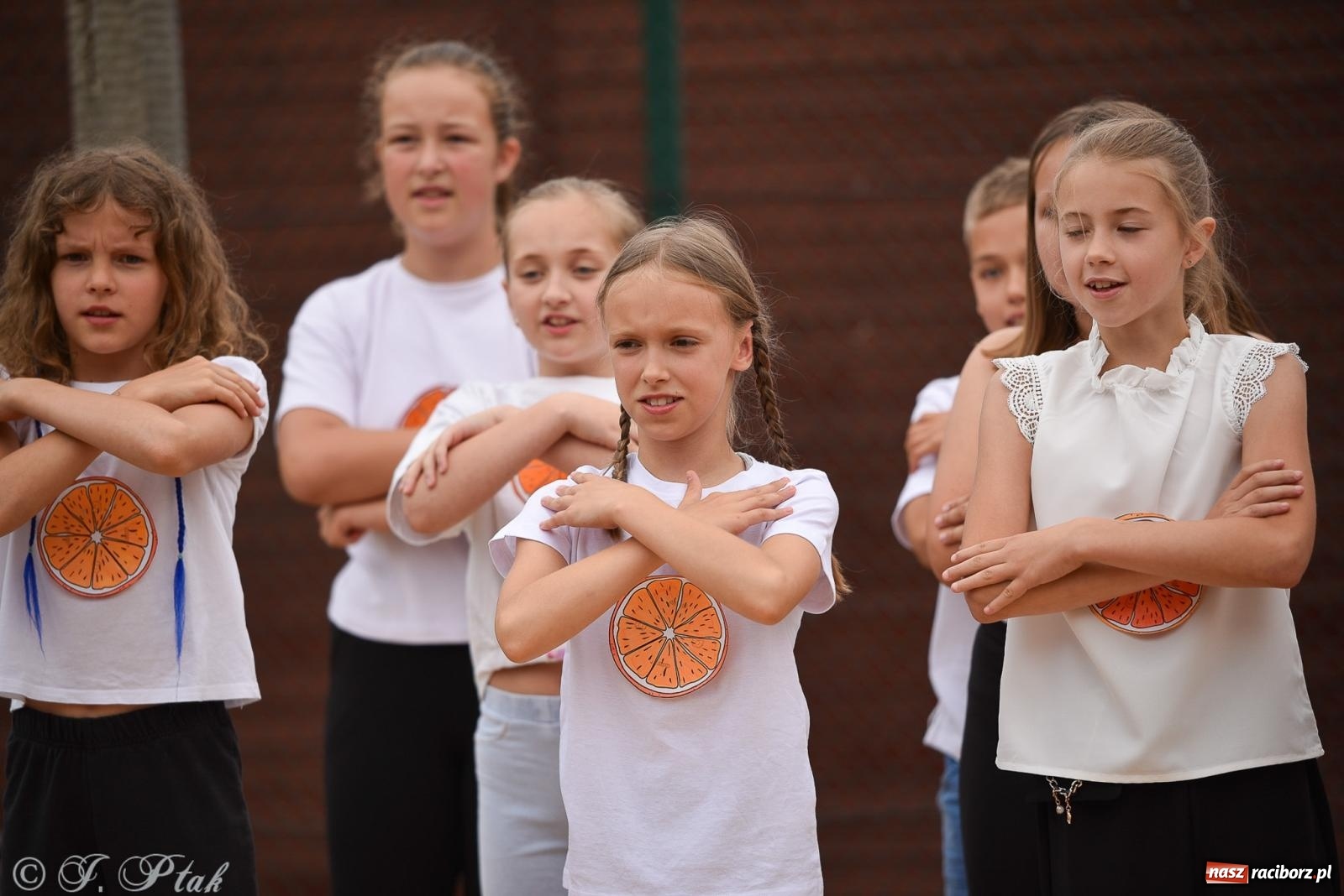 Zdjęcie w galerii na portalu naszraciborz.pl: Piętnastka festynem rodzinnym żegna rok szkolny wiadomości z regionu