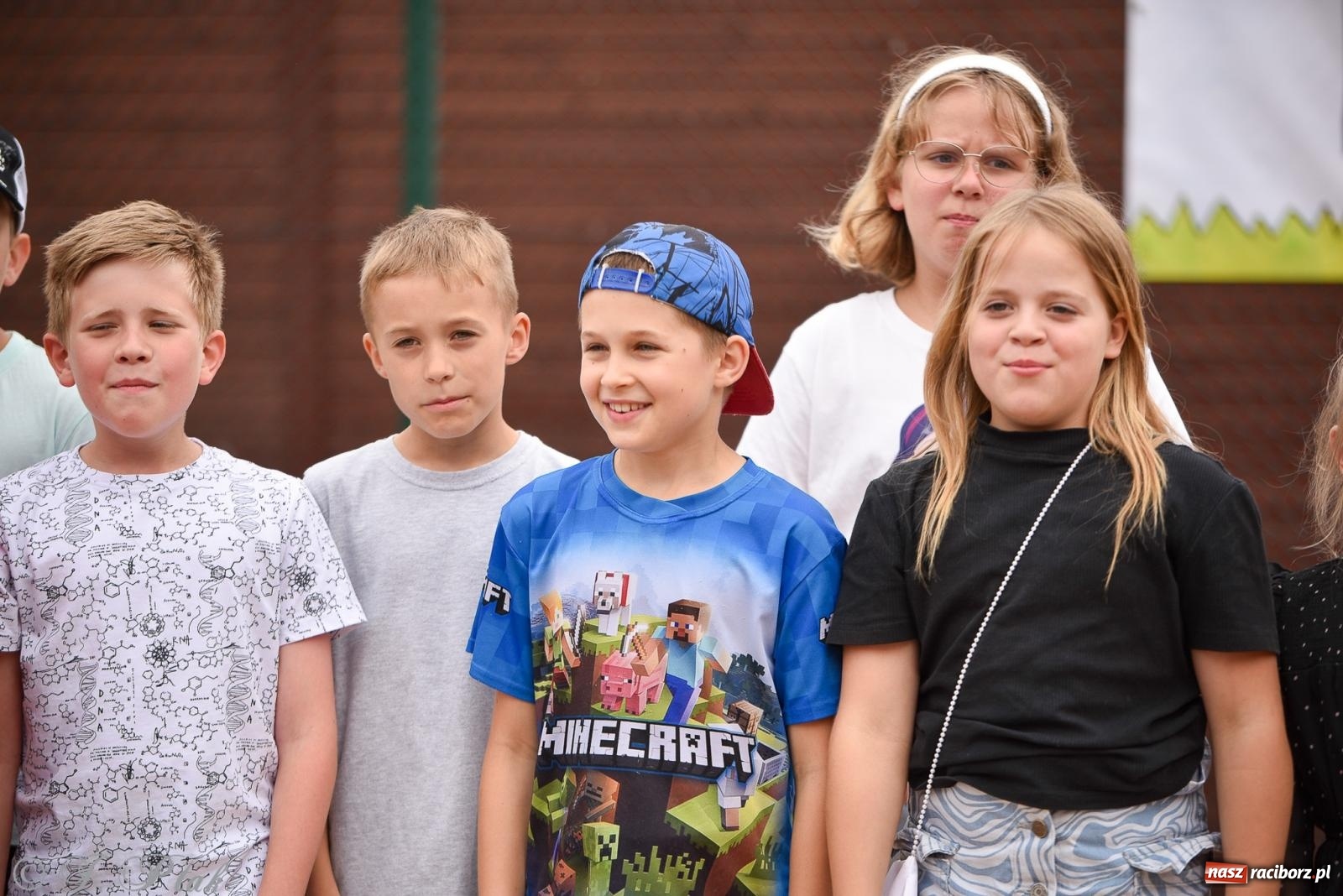 Zdjęcie w galerii na portalu naszraciborz.pl: Piętnastka festynem rodzinnym żegna rok szkolny wiadomości z regionu