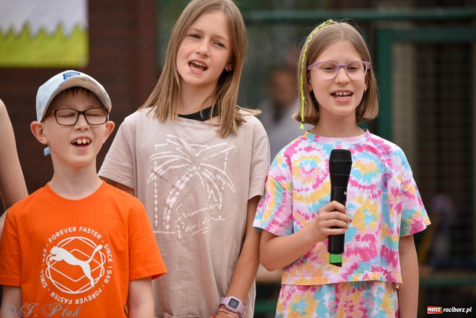 Zdjęcie w galerii na portalu naszraciborz.pl: Piętnastka festynem rodzinnym żegna rok szkolny wiadomości z regionu