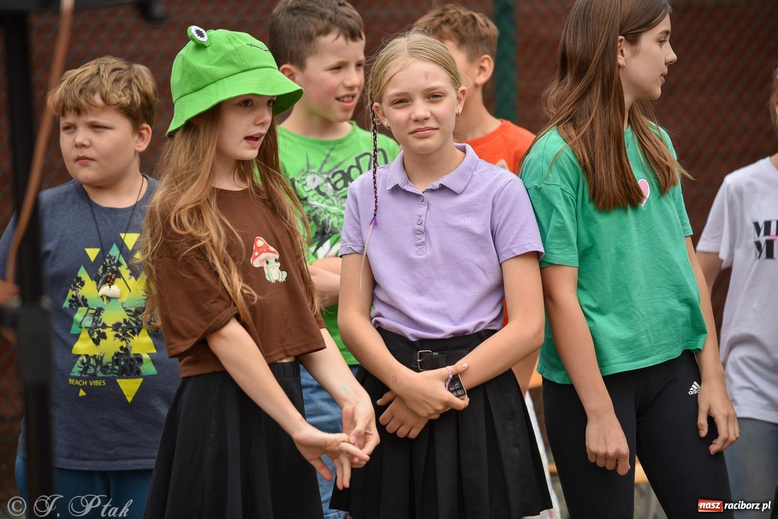 Zdjęcie w galerii na portalu naszraciborz.pl: Piętnastka festynem rodzinnym żegna rok szkolny wiadomości z regionu