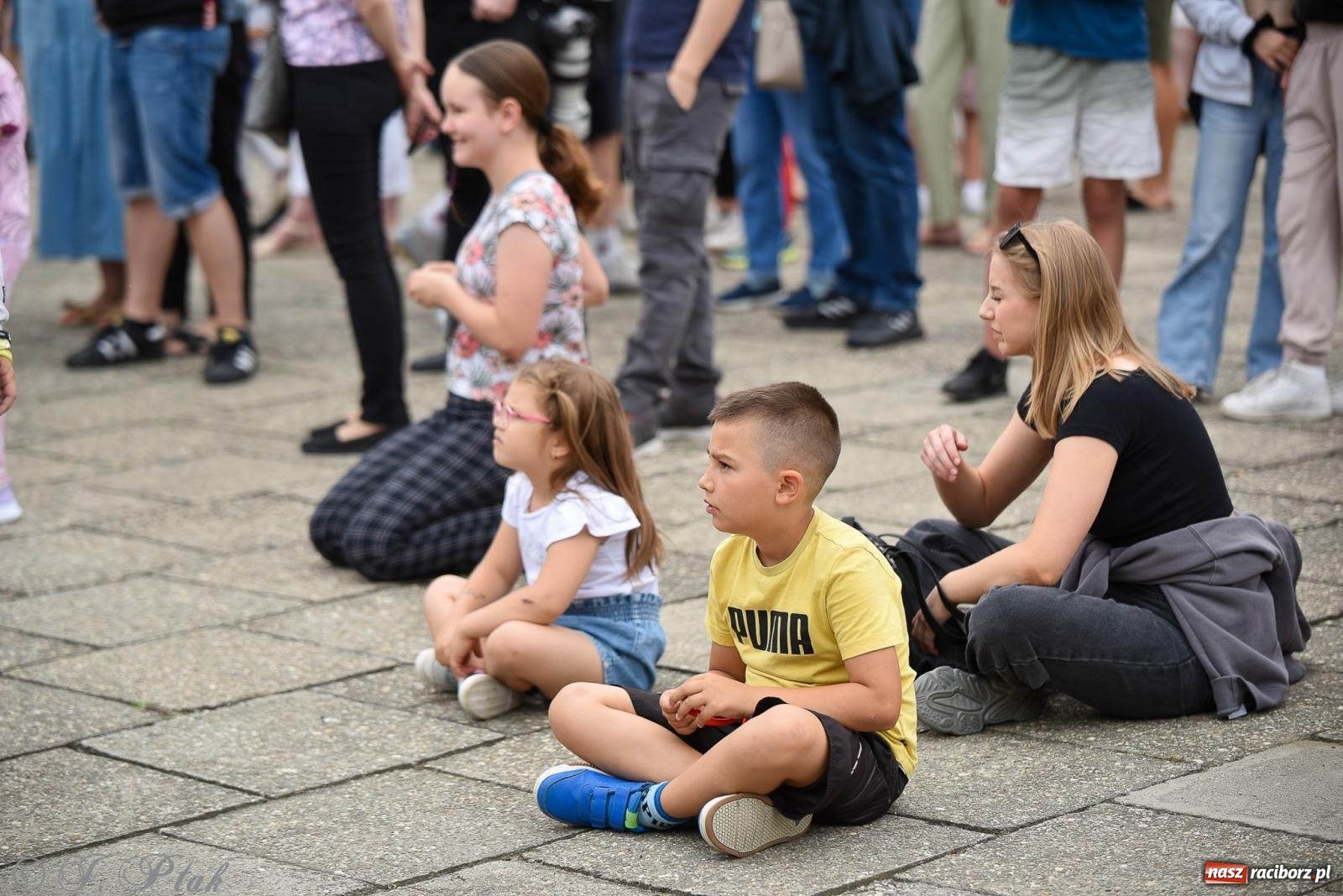 Zdjęcie w galerii na portalu naszraciborz.pl: Piętnastka festynem rodzinnym żegna rok szkolny wiadomości z regionu