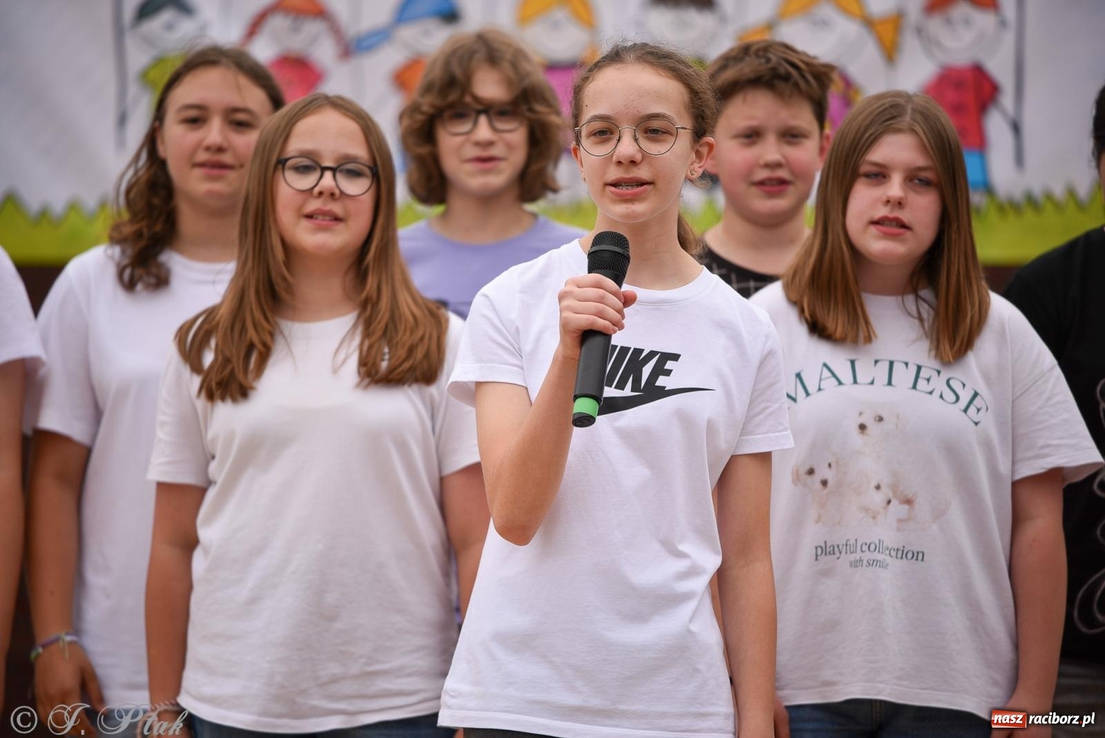 Zdjęcie w galerii na portalu naszraciborz.pl: Piętnastka festynem rodzinnym żegna rok szkolny wiadomości z regionu