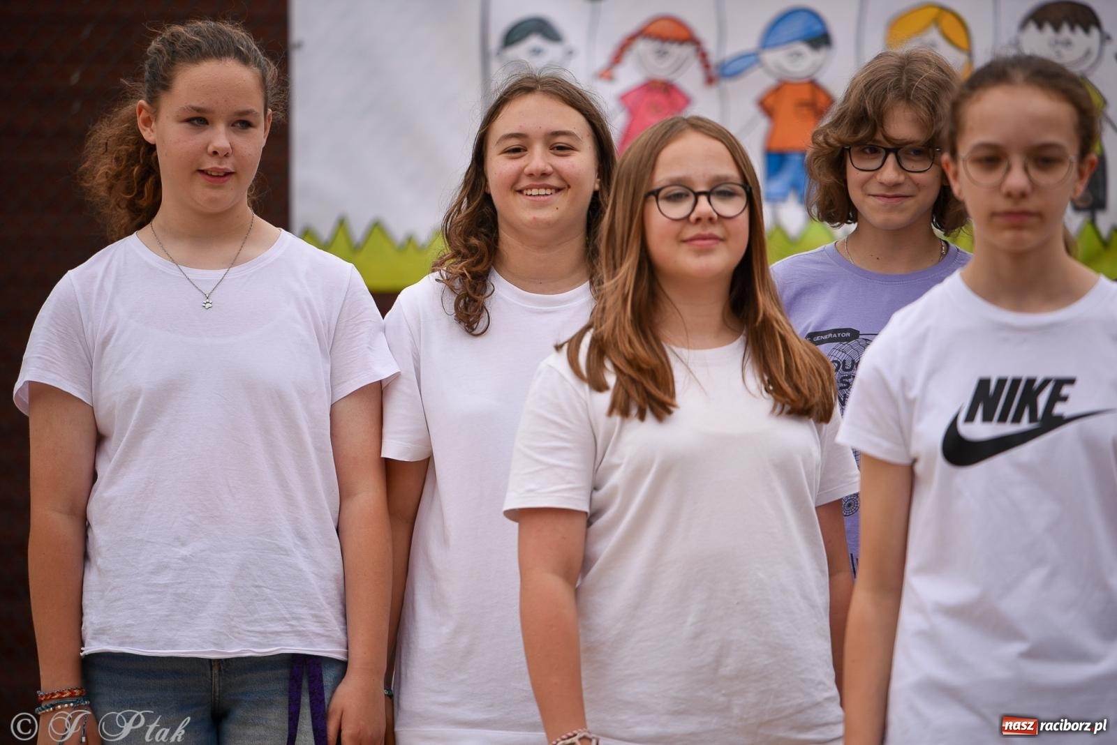 Zdjęcie w galerii na portalu naszraciborz.pl: Piętnastka festynem rodzinnym żegna rok szkolny wiadomości z regionu